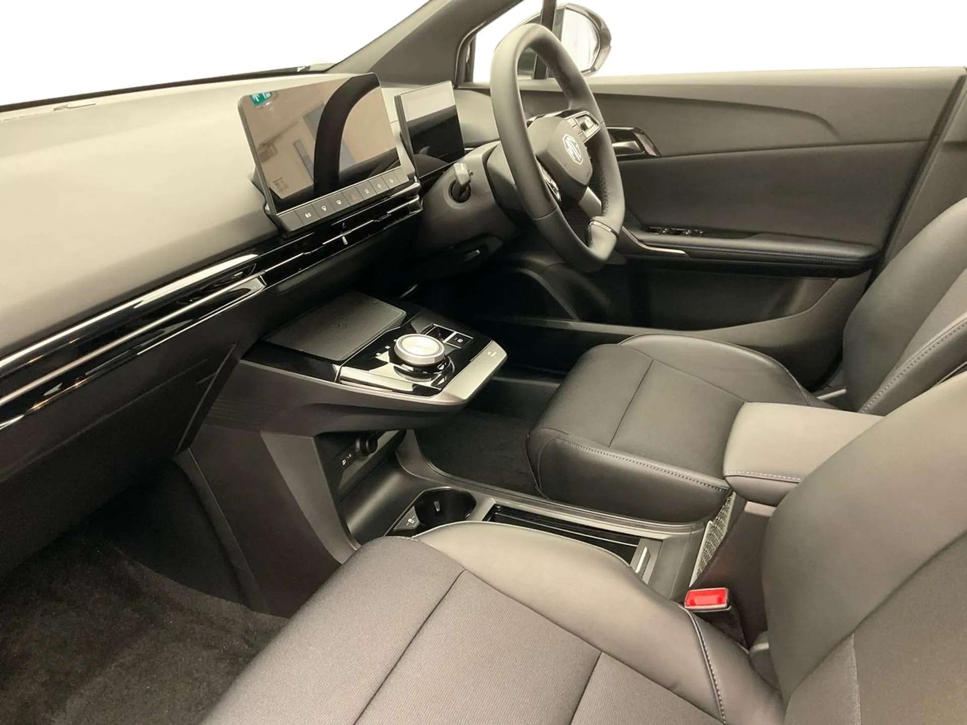 A 2023 MG MOTOR UK MG4 150kW Trophy EV Long Range 64kWh 5dr Auto A 2023 MG MOTOR UK MG4 150kW Trophy EV Long Range 64kWh 5dr Auto