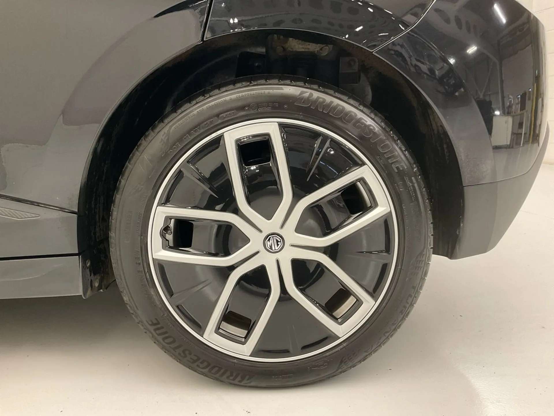 A 2023 MG MOTOR UK MG4 150kW Trophy EV Long Range 64kWh 5dr Auto A 2023 MG MOTOR UK MG4 150kW Trophy EV Long Range 64kWh 5dr Auto