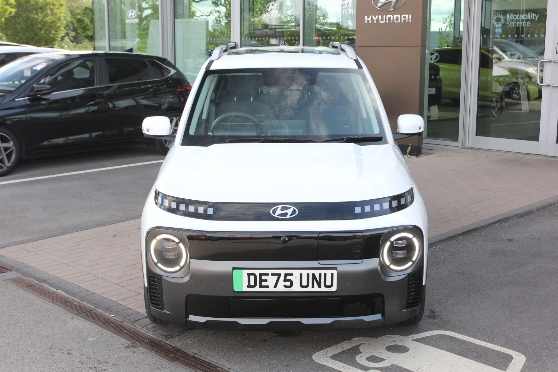 A 2026 HYUNDAI INSTER 85kW Cross 49kWh 5dr Auto A 2026 HYUNDAI INSTER 85kW Cross 49kWh 5dr Auto