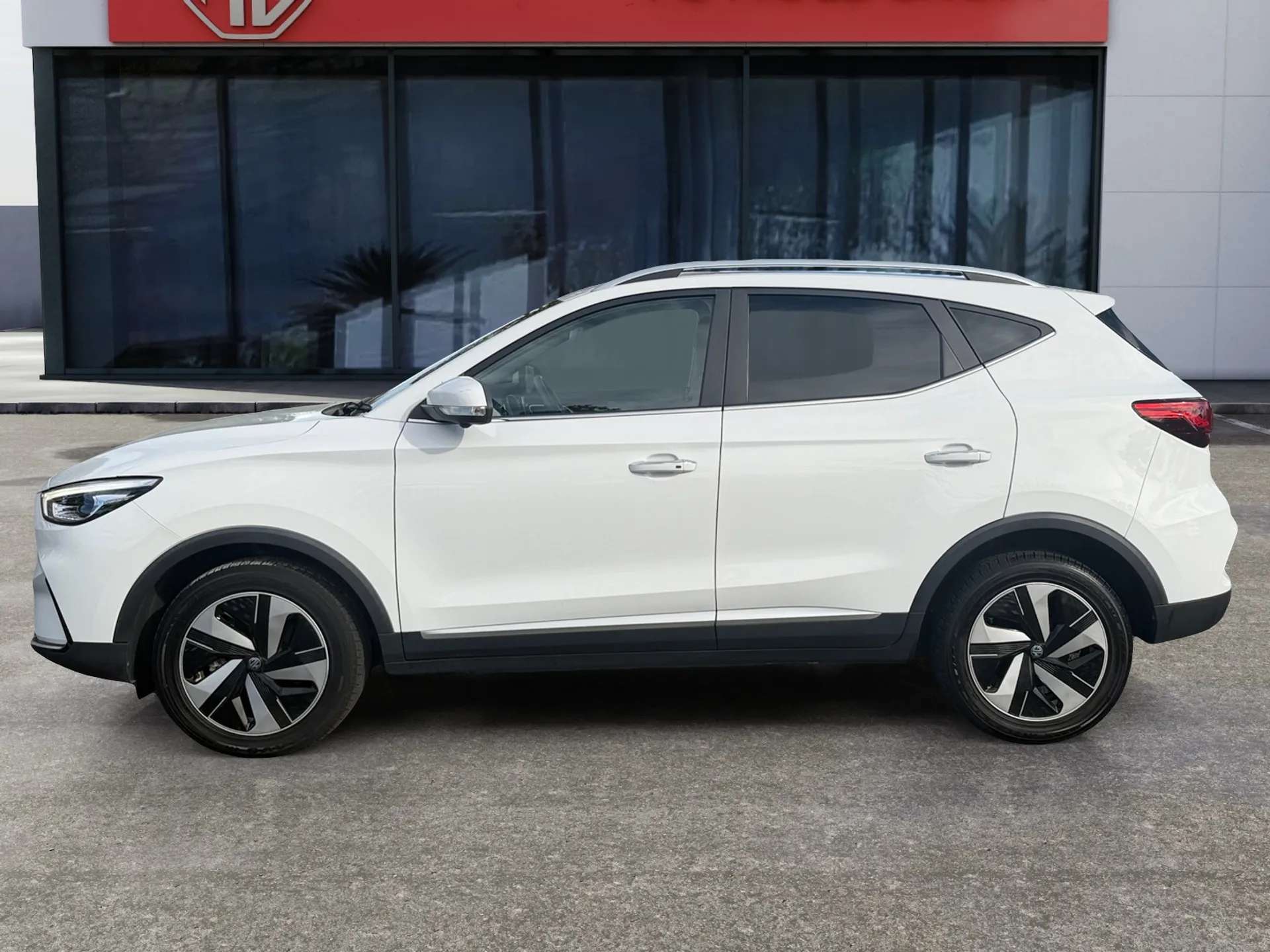 A 2024 MG ZS 130kW Trophy Connect EV 51kWh 5dr Auto A 2024 MG ZS 130kW Trophy Connect EV 51kWh 5dr Auto
