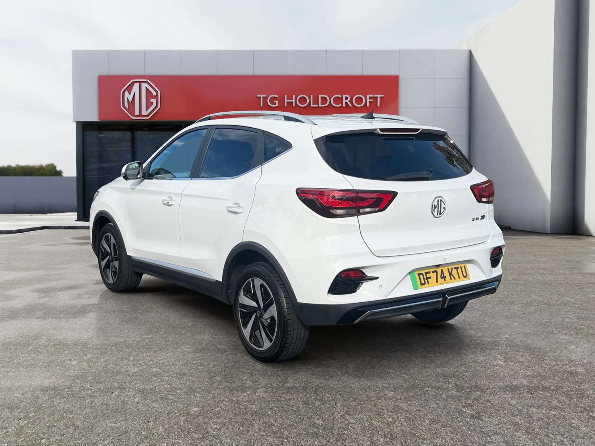 A 2024 MG ZS 130kW Trophy Connect EV 51kWh 5dr Auto A 2024 MG ZS 130kW Trophy Connect EV 51kWh 5dr Auto
