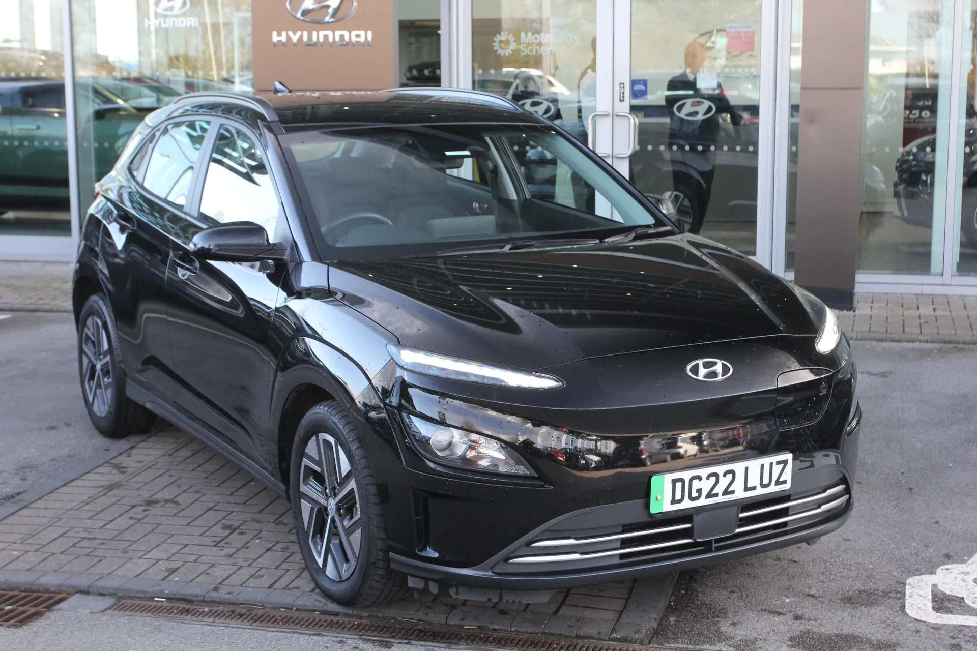 A 2022 HYUNDAI KONA 100kW SE Connect 39kWh 5dr Auto A 2022 HYUNDAI KONA 100kW SE Connect 39kWh 5dr Auto