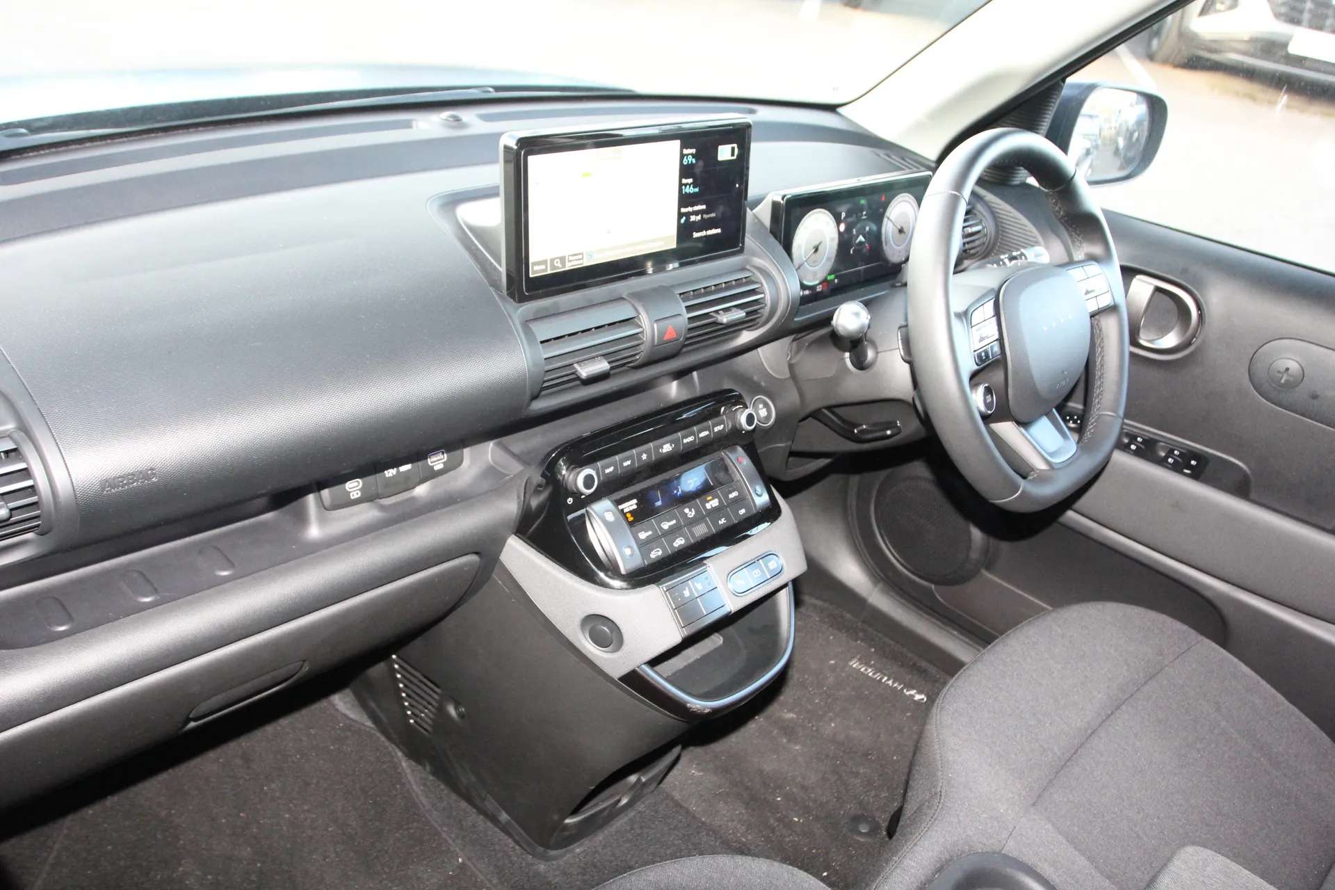 2025 HYUNDAI INSTER 2025 HYUNDAI INSTER