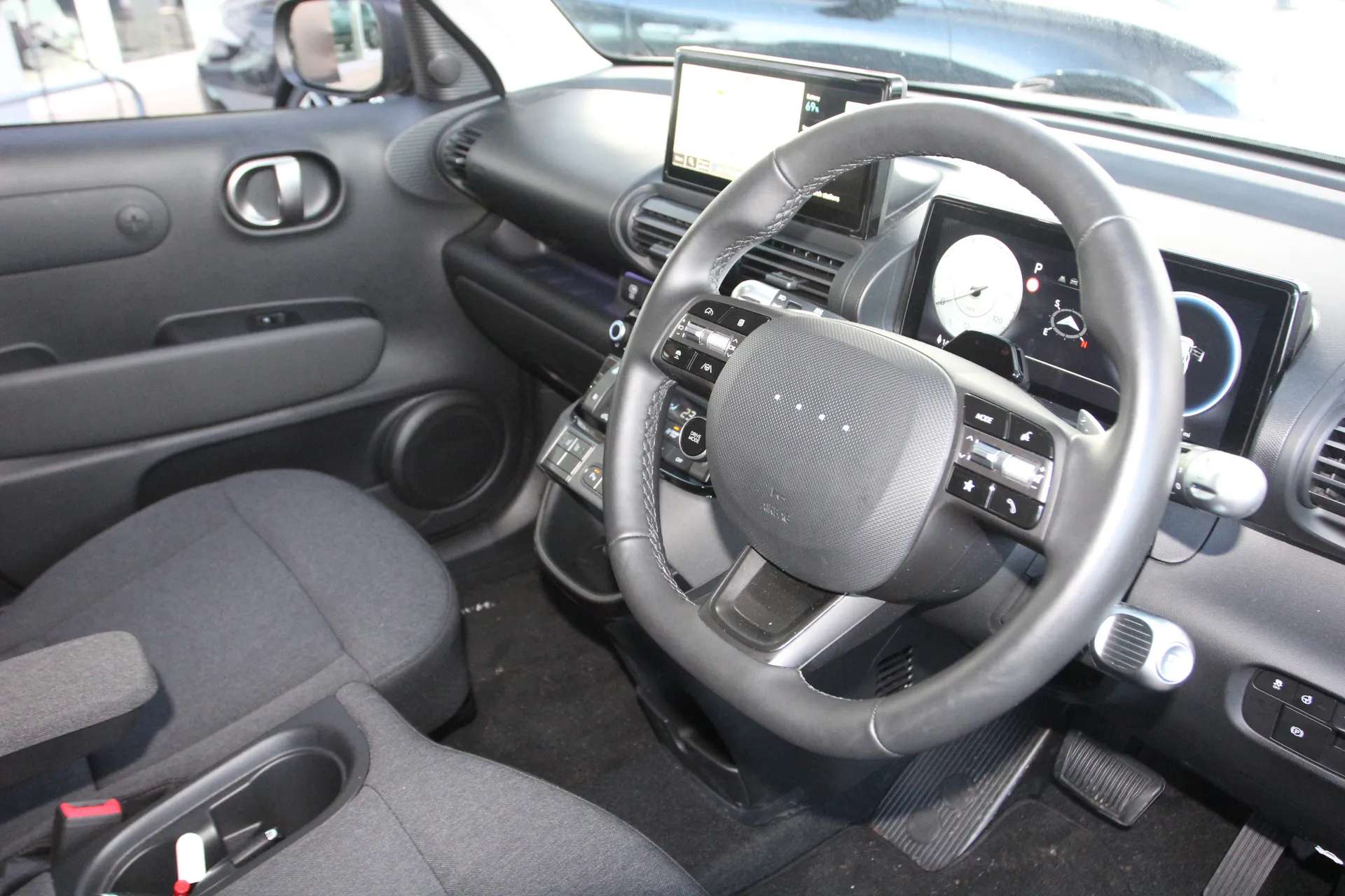 2025 HYUNDAI INSTER 2025 HYUNDAI INSTER