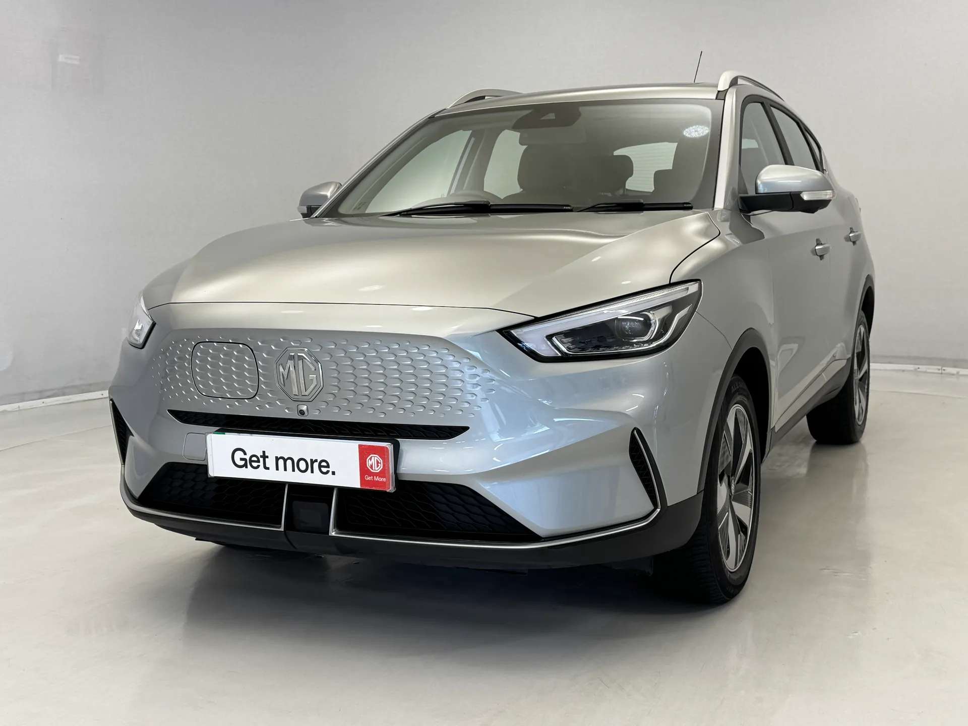 A 2021 MG MOTOR UK ZS 115kW Trophy EV Long Range 73kWh 5dr Auto ð¢ LONG RANGE / GLASS ROOF ð¢ A 2021 MG MOTOR UK ZS 115kW Trophy EV Long Range 73kWh 5dr Auto ð¢ LONG RANGE / GLASS ROOF ð¢