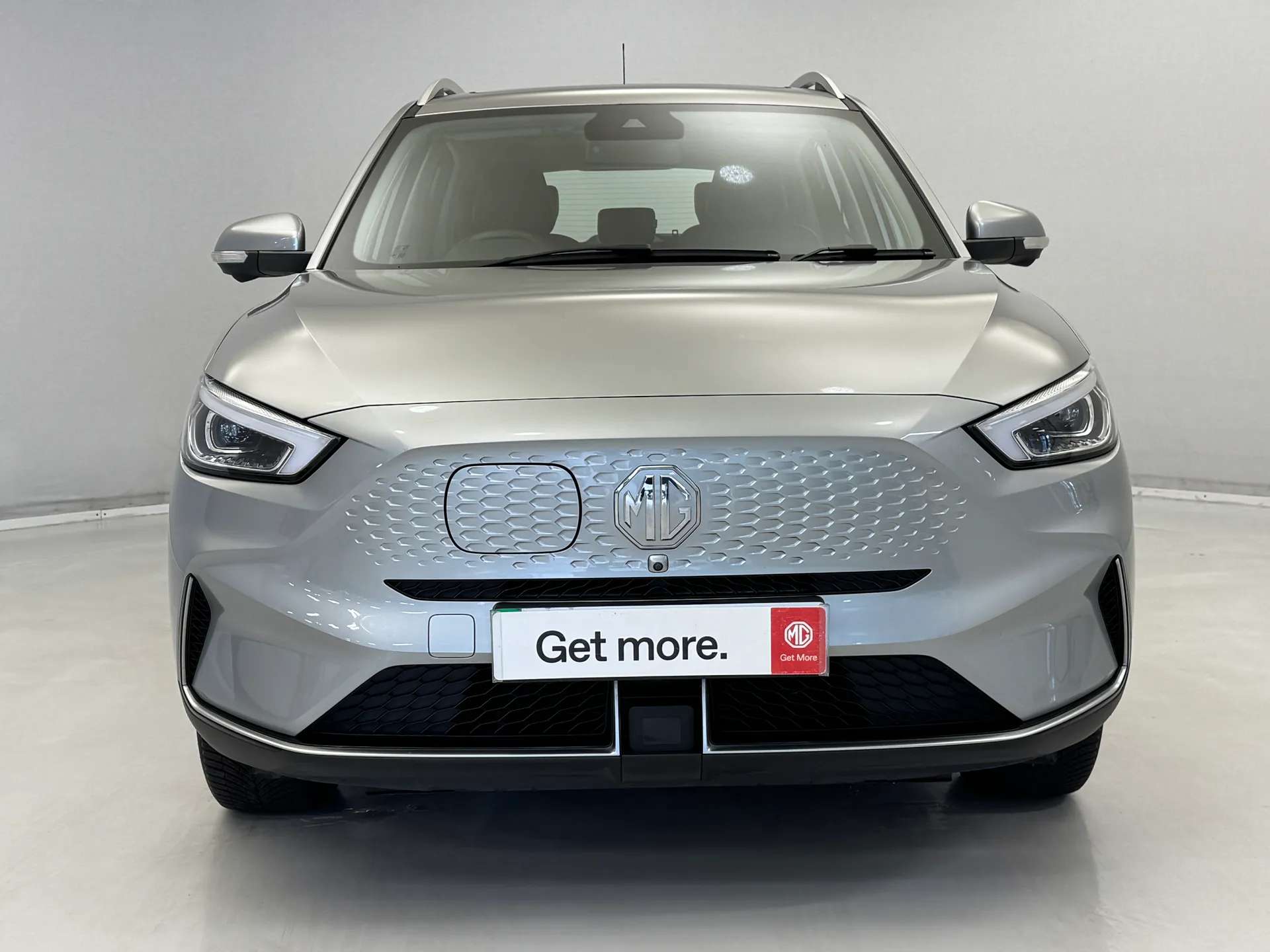A 2021 MG MOTOR UK ZS 115kW Trophy EV Long Range 73kWh 5dr Auto ð¢ LONG RANGE / GLASS ROOF ð¢ A 2021 MG MOTOR UK ZS 115kW Trophy EV Long Range 73kWh 5dr Auto ð¢ LONG RANGE / GLASS ROOF ð¢