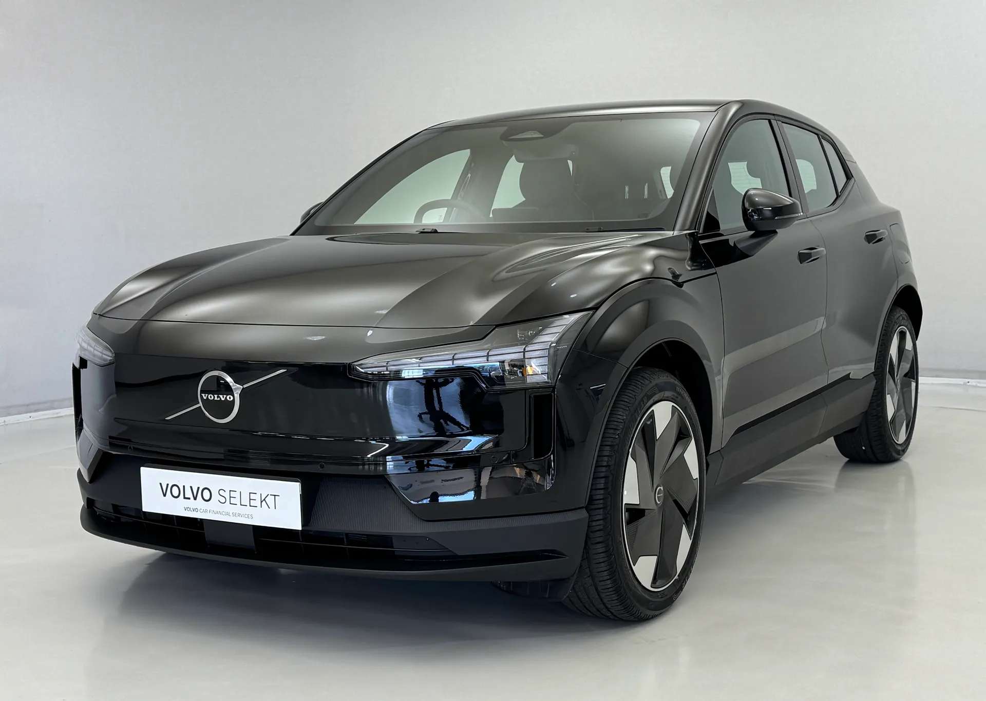 A 2025 VOLVO EX30 315kW Twin Motor Performance Plus 69kWh 5dr Auto A 2025 VOLVO EX30 315kW Twin Motor Performance Plus 69kWh 5dr Auto