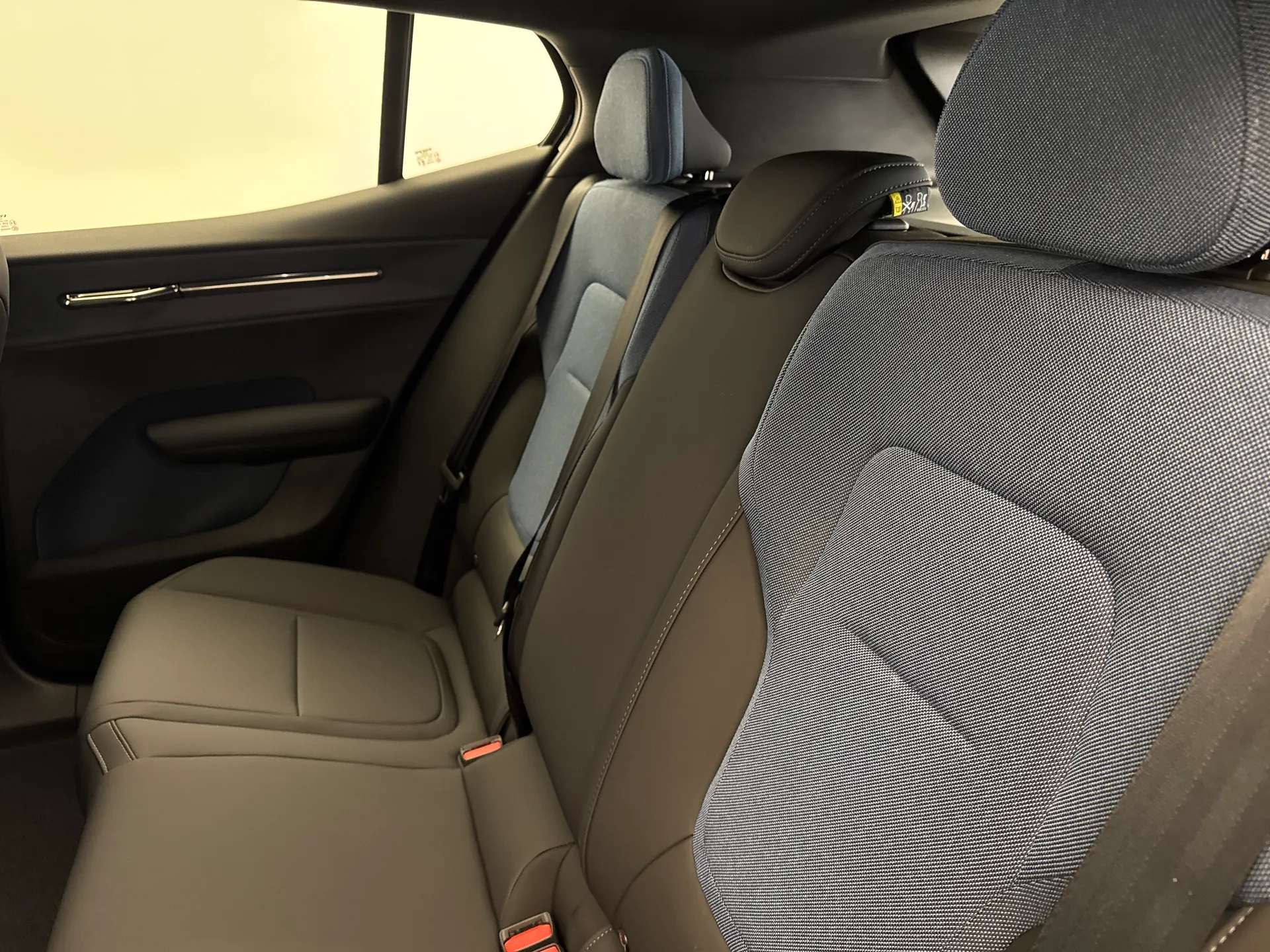 2025 VOLVO EX30 2025 VOLVO EX30