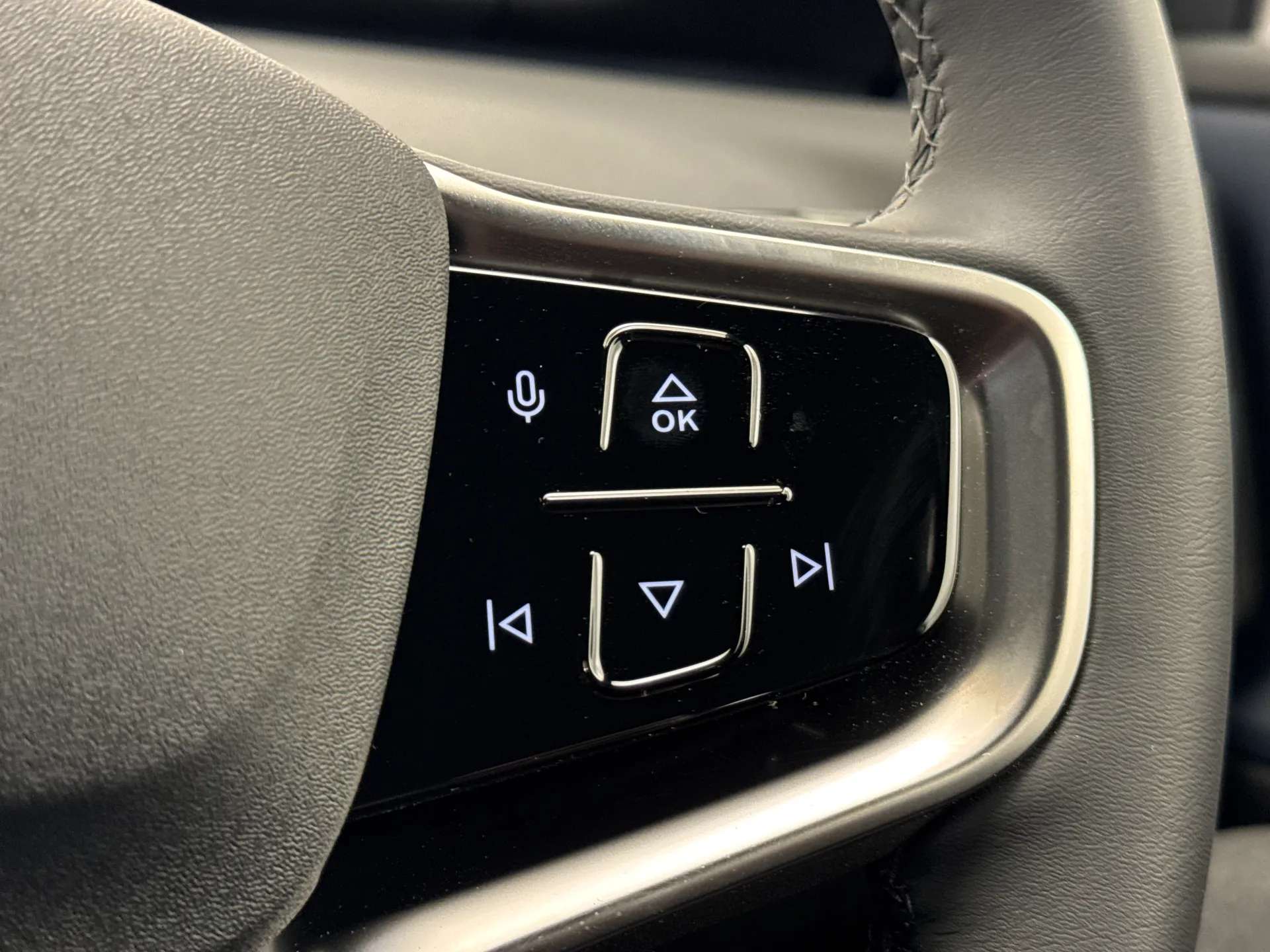 2025 VOLVO EX30 2025 VOLVO EX30