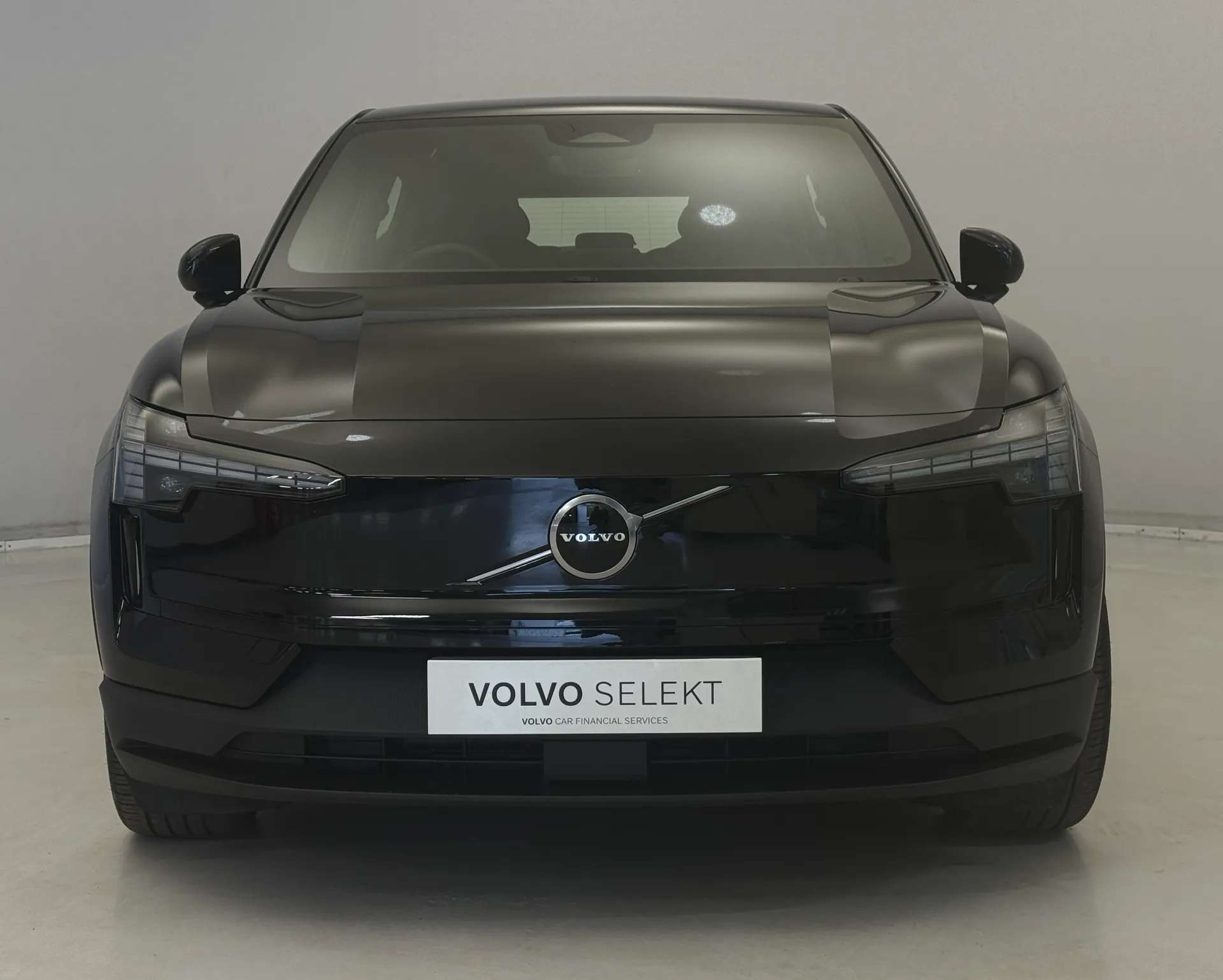A 2025 VOLVO EX30 315kW Twin Motor Performance Plus 69kWh 5dr Auto A 2025 VOLVO EX30 315kW Twin Motor Performance Plus 69kWh 5dr Auto