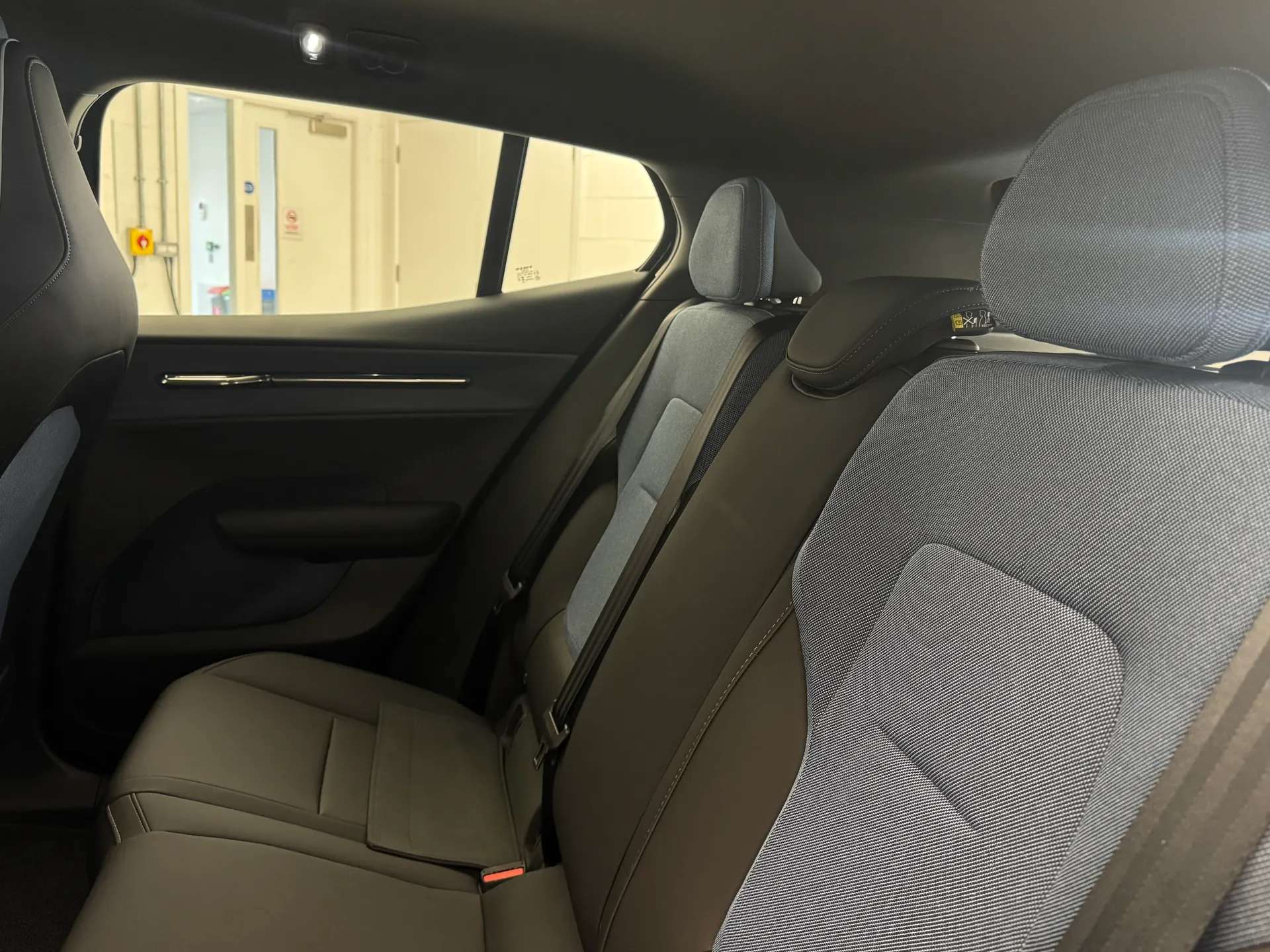 2025 VOLVO EX30 2025 VOLVO EX30