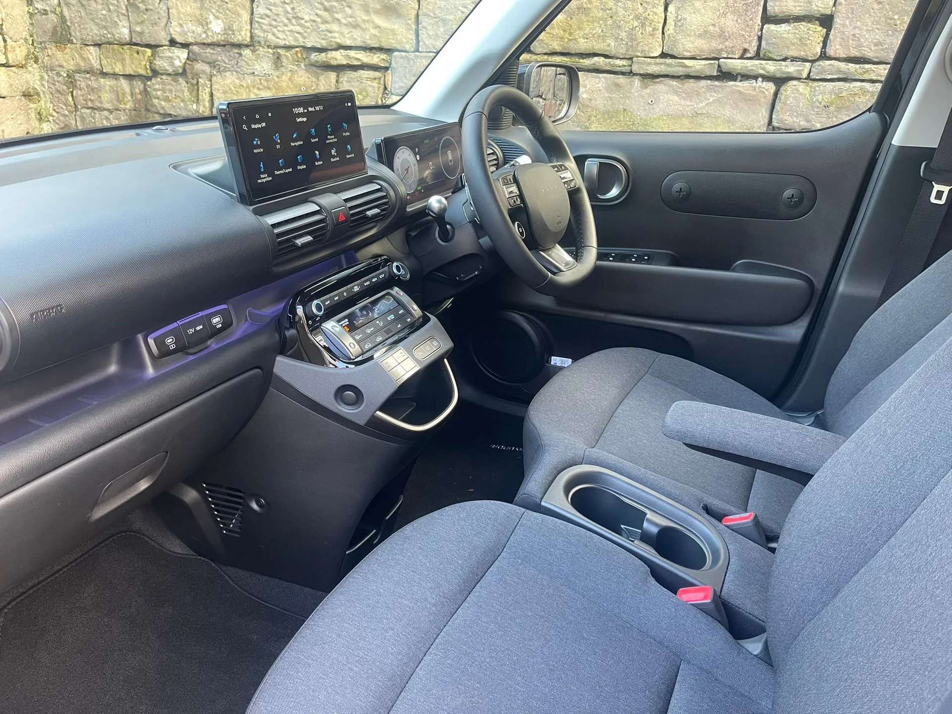 2025 HYUNDAI INSTER 2025 HYUNDAI INSTER