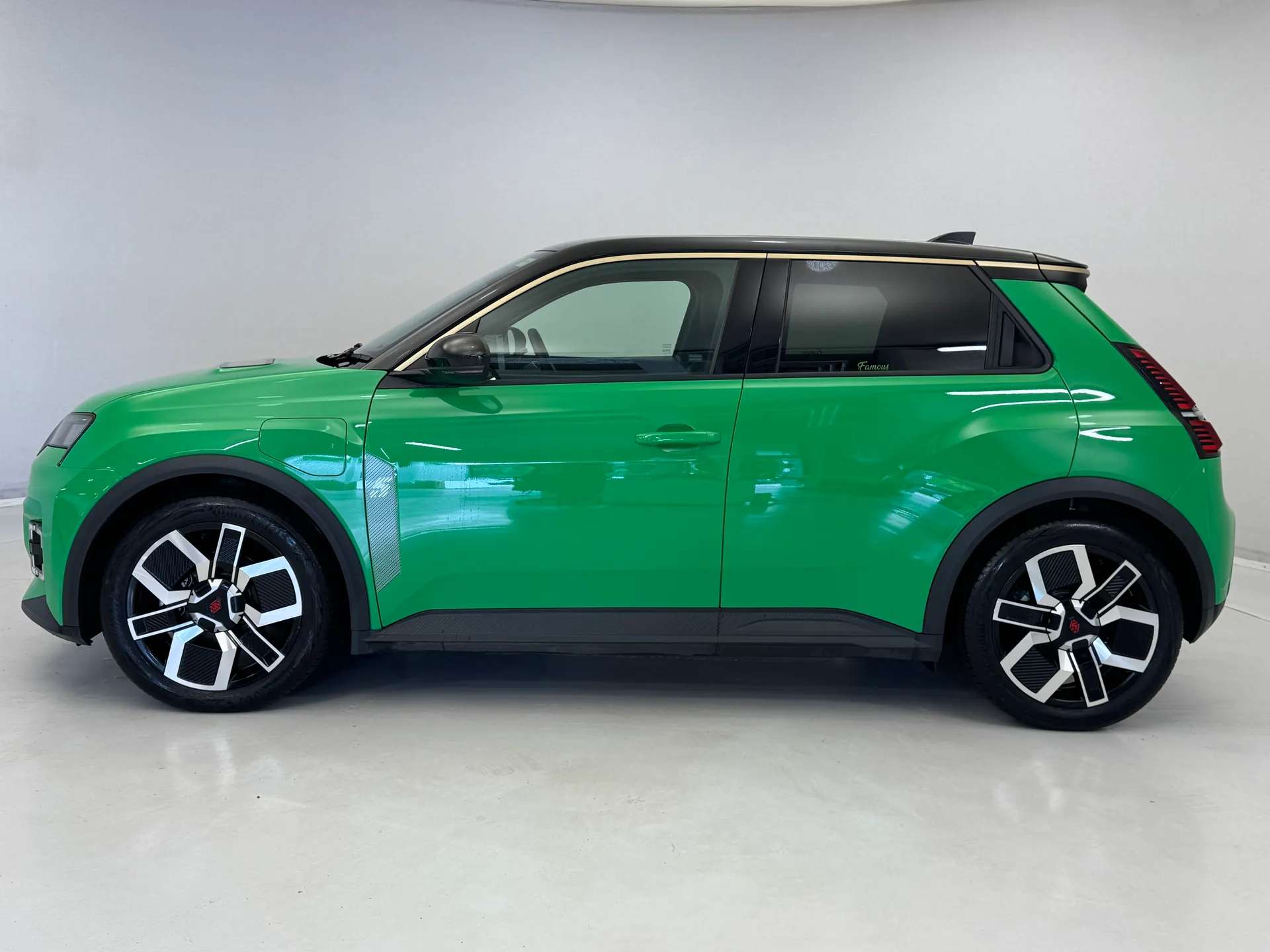 2025 RENAULT 5 2025 RENAULT 5