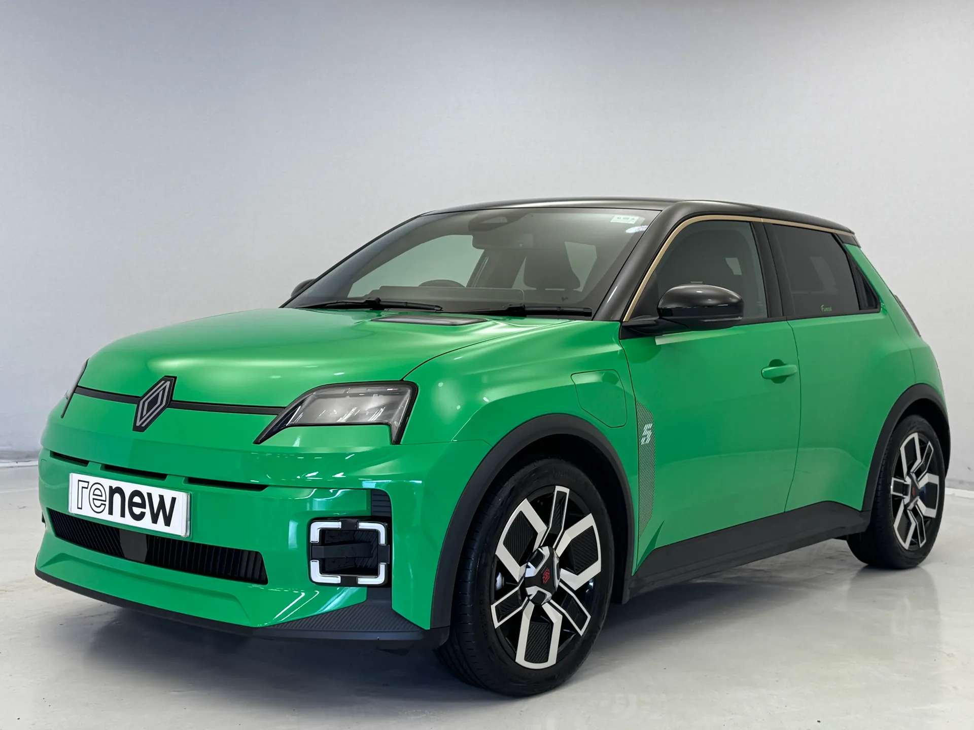 2025 RENAULT 5 2025 RENAULT 5