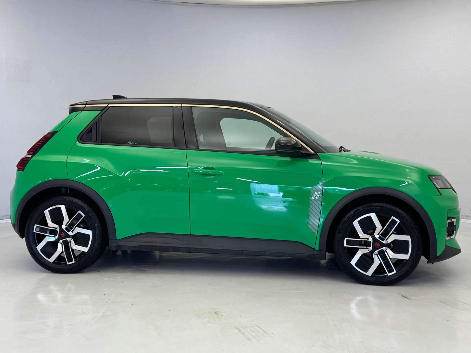 2025 RENAULT 5 2025 RENAULT 5