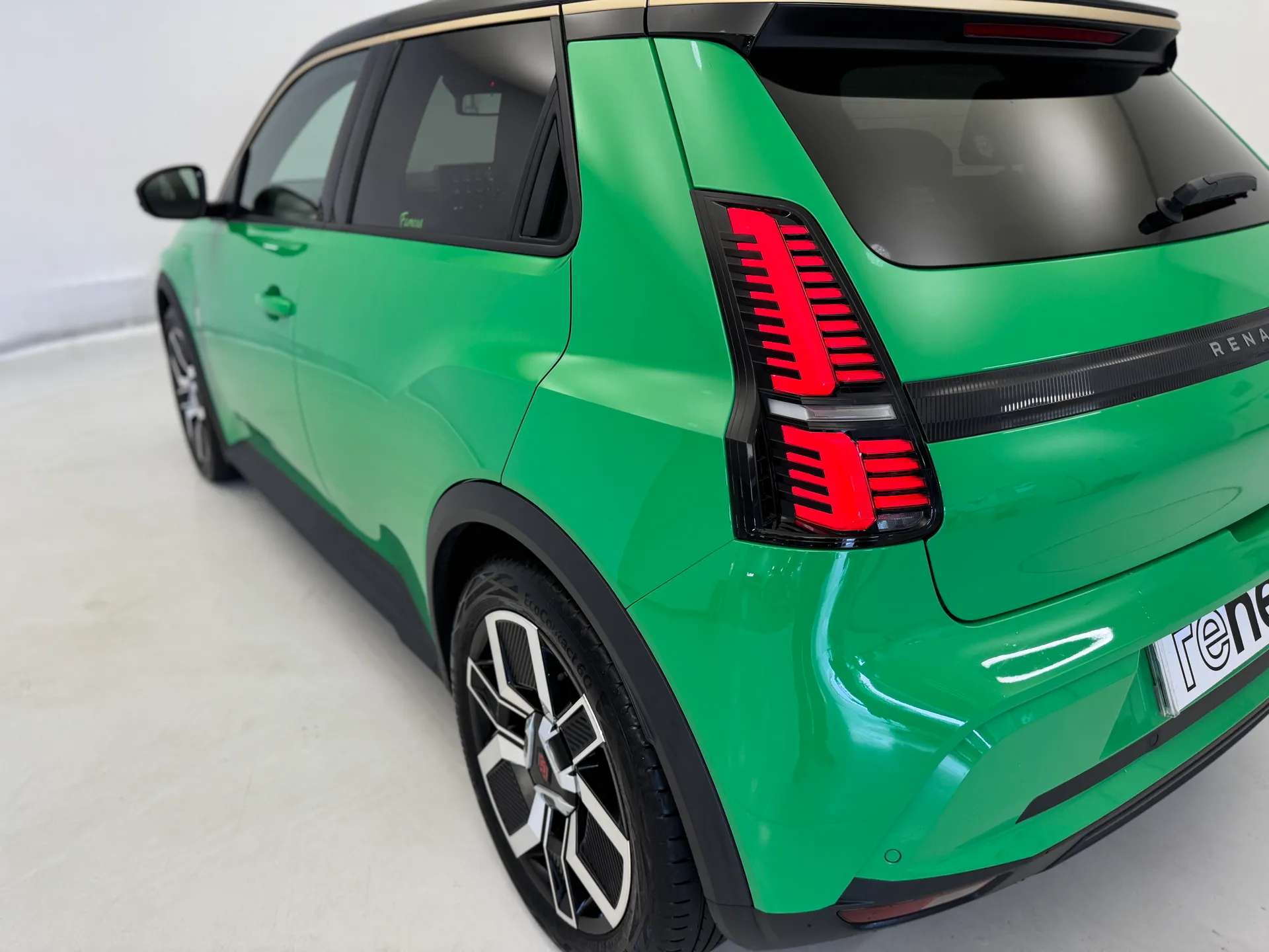 2025 RENAULT 5 2025 RENAULT 5