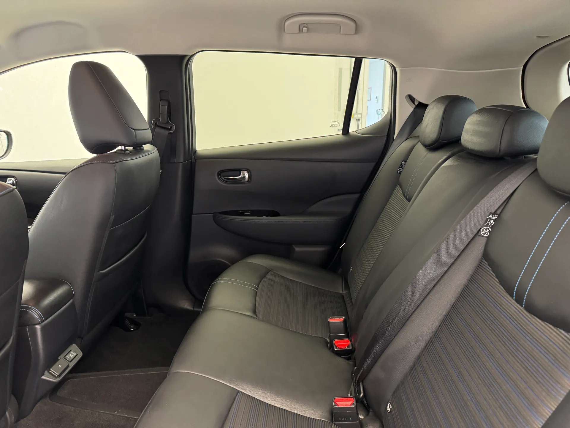 2022 NISSAN LEAF 2022 NISSAN LEAF