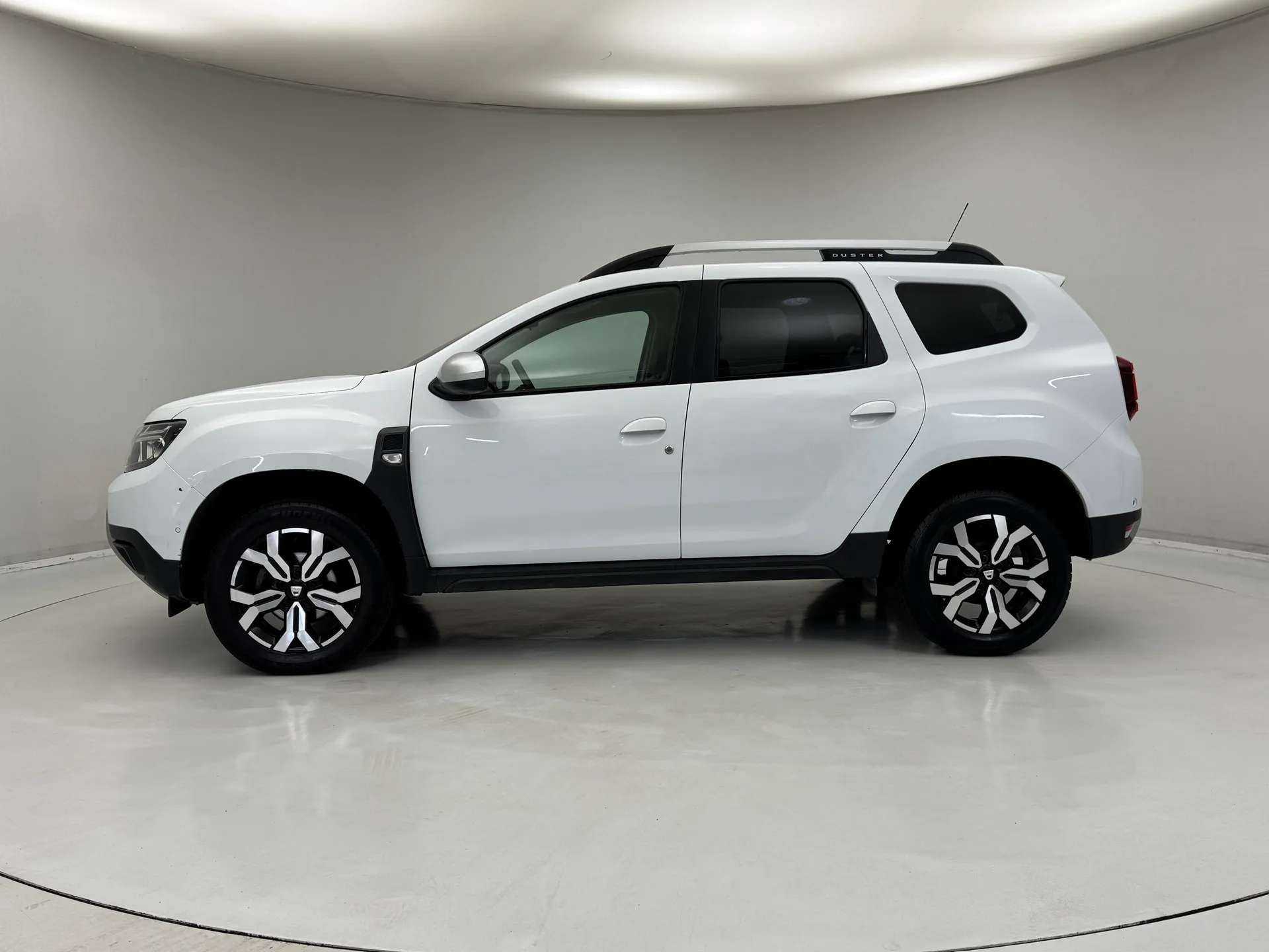 A 2022 DACIA DUSTER 1.0 TCe 100 Bi-Fuel Prestige 5dr A 2022 DACIA DUSTER 1.0 TCe 100 Bi-Fuel Prestige 5dr