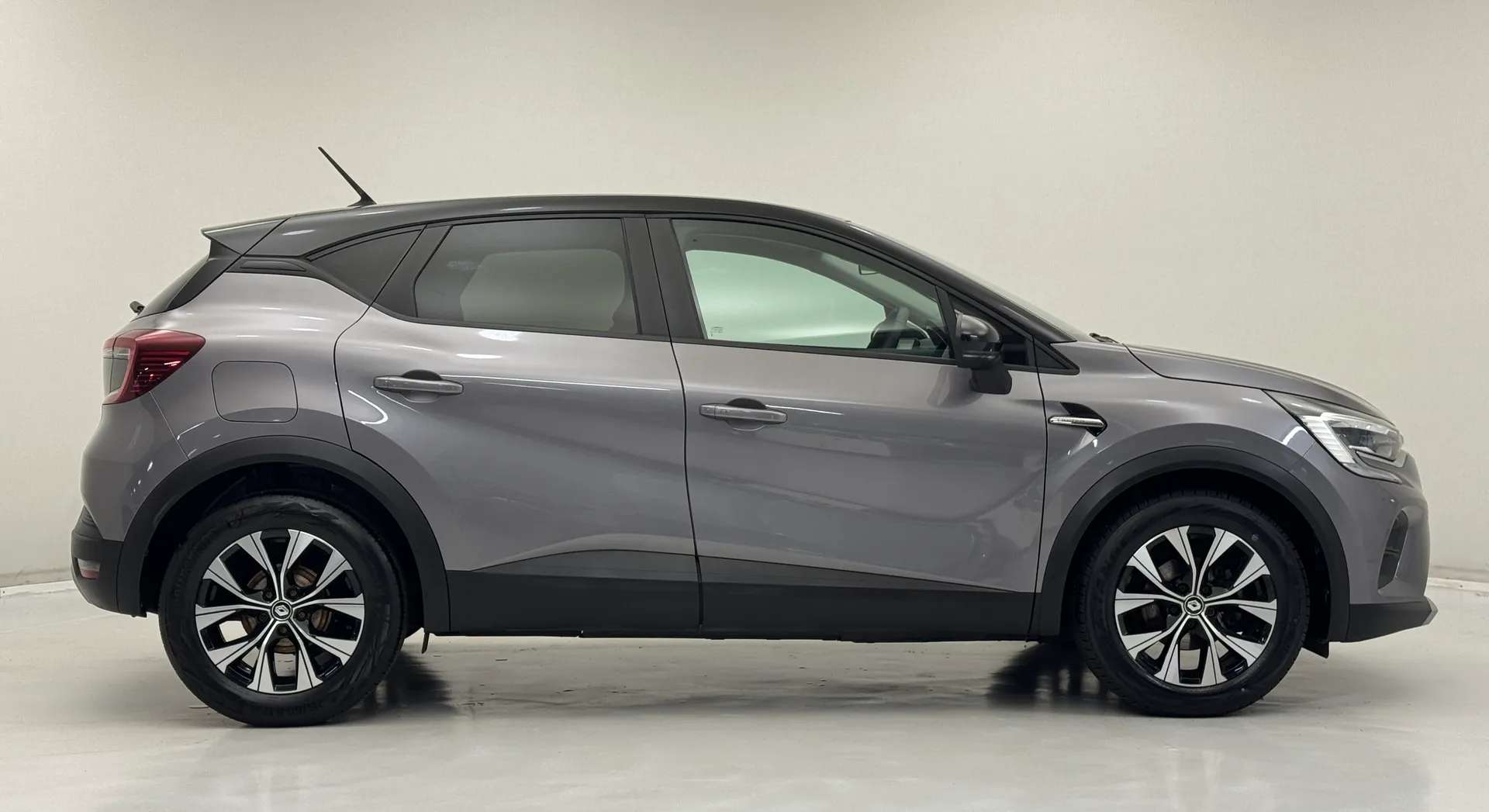 2021 RENAULT CAPTUR 2021 RENAULT CAPTUR