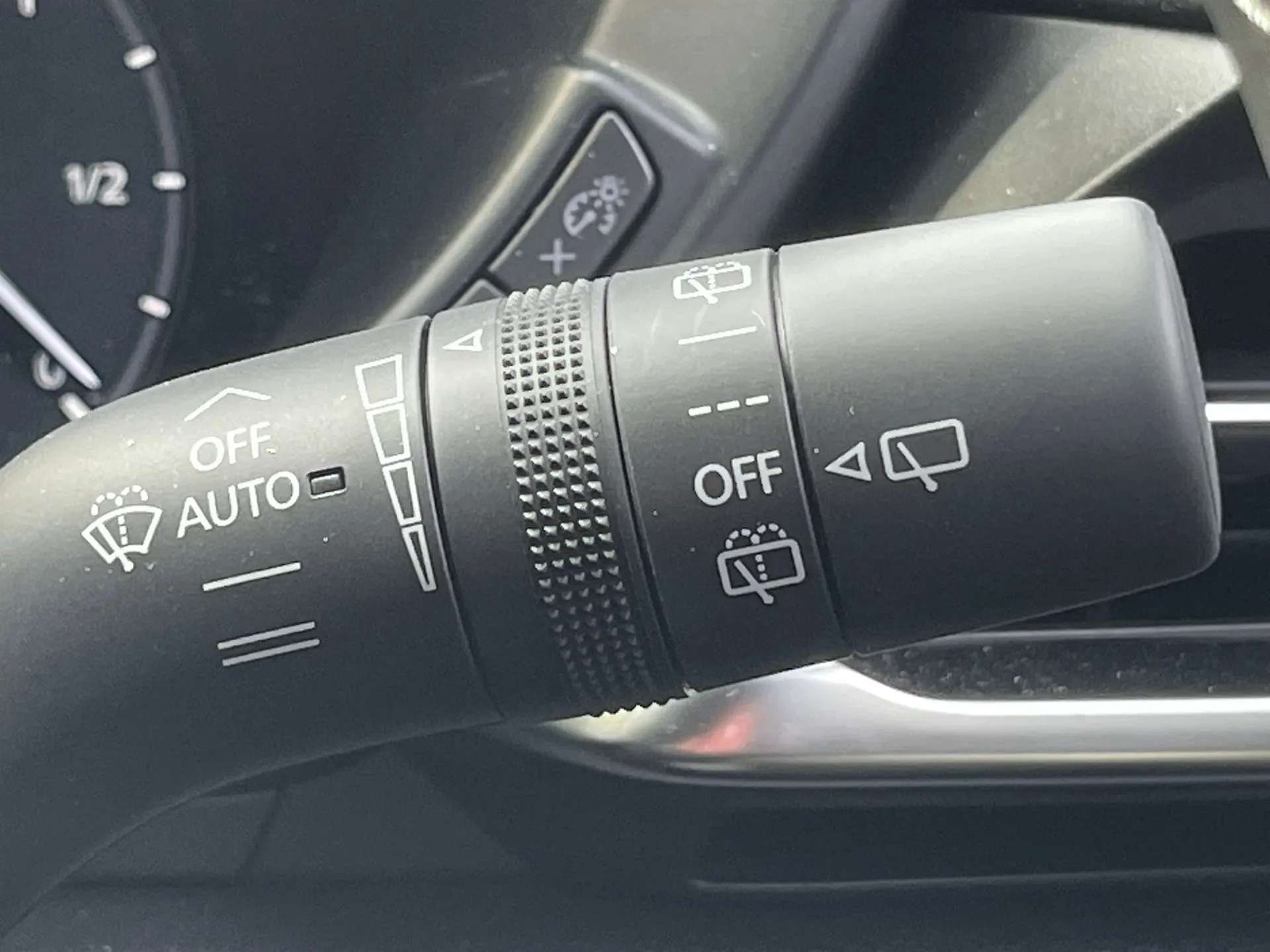 2025 MAZDA MX-30 2025 MAZDA MX-30