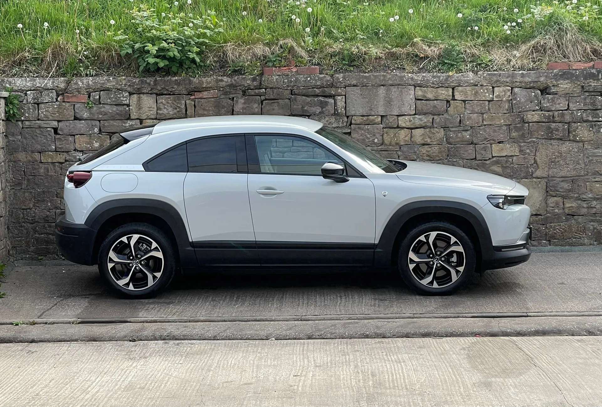 2025 MAZDA MX-30 2025 MAZDA MX-30