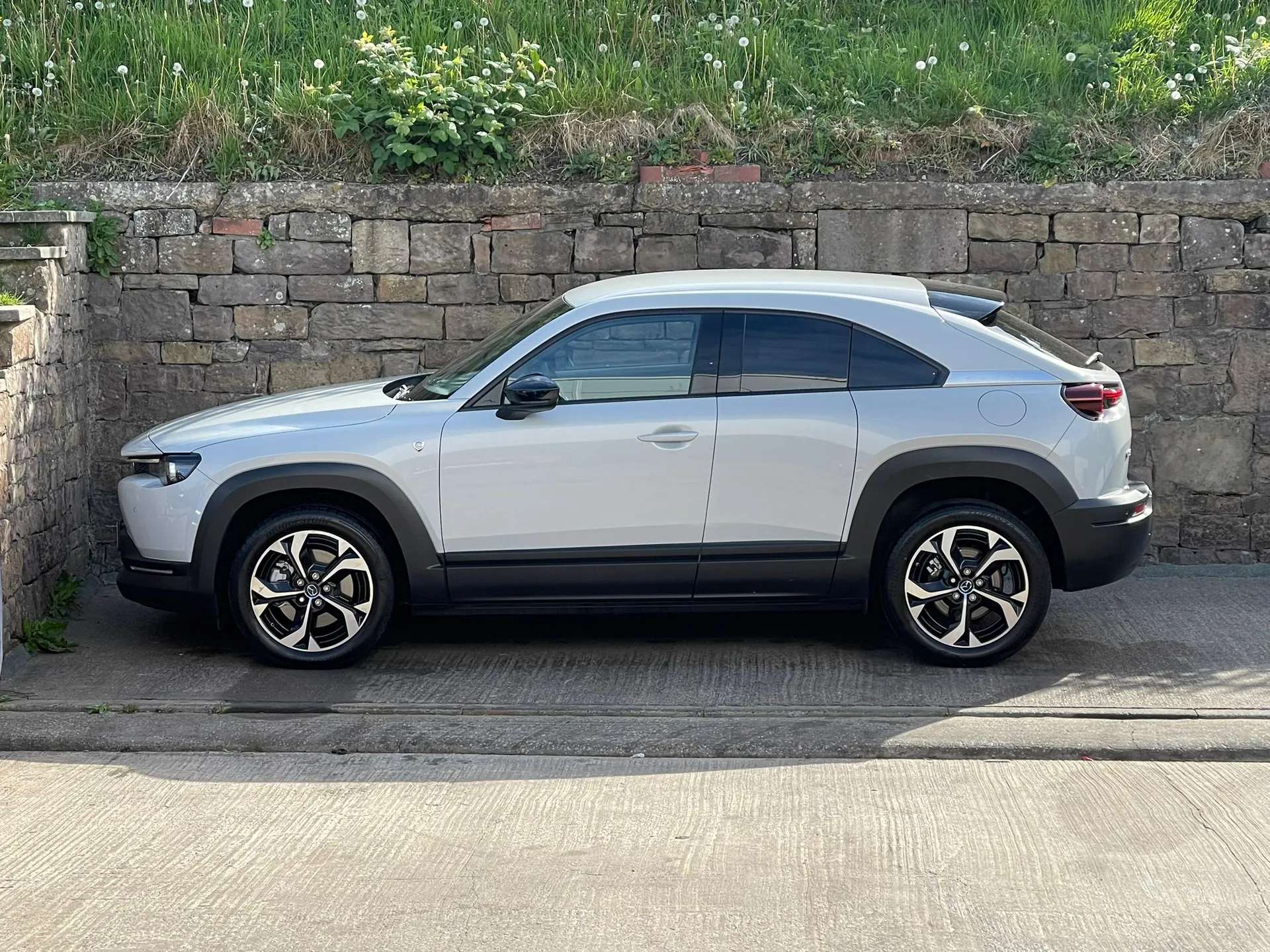 2025 MAZDA MX-30 2025 MAZDA MX-30