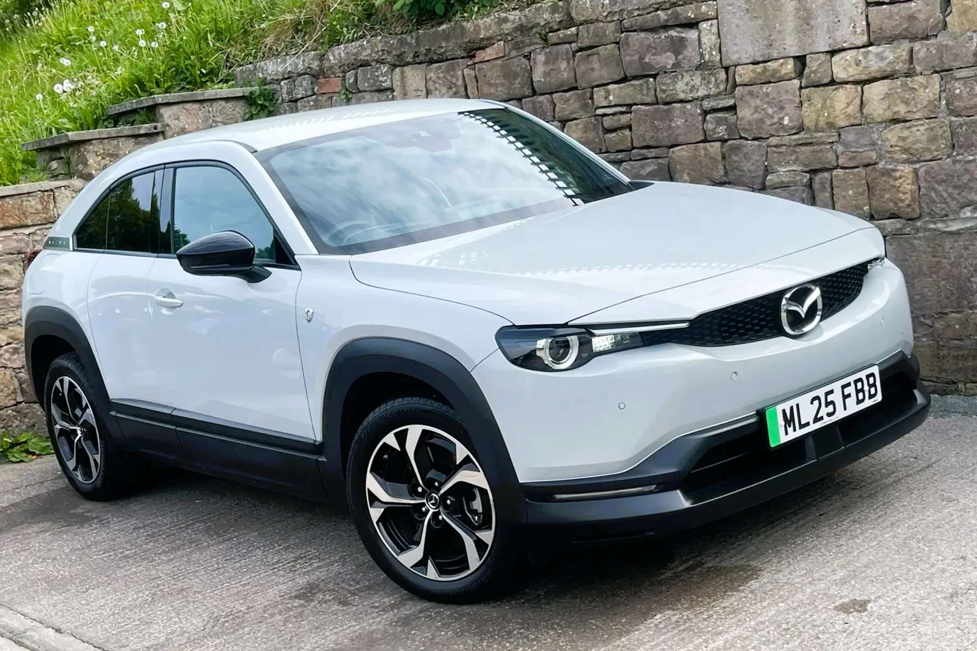 A 2025 MAZDA MX-30 125kW R-EV Exclusive Line 5dr Auto âHEATED SEATSâCAMERAâ A 2025 MAZDA MX-30 125kW R-EV Exclusive Line 5dr Auto âHEATED SEATSâCAMERAâ