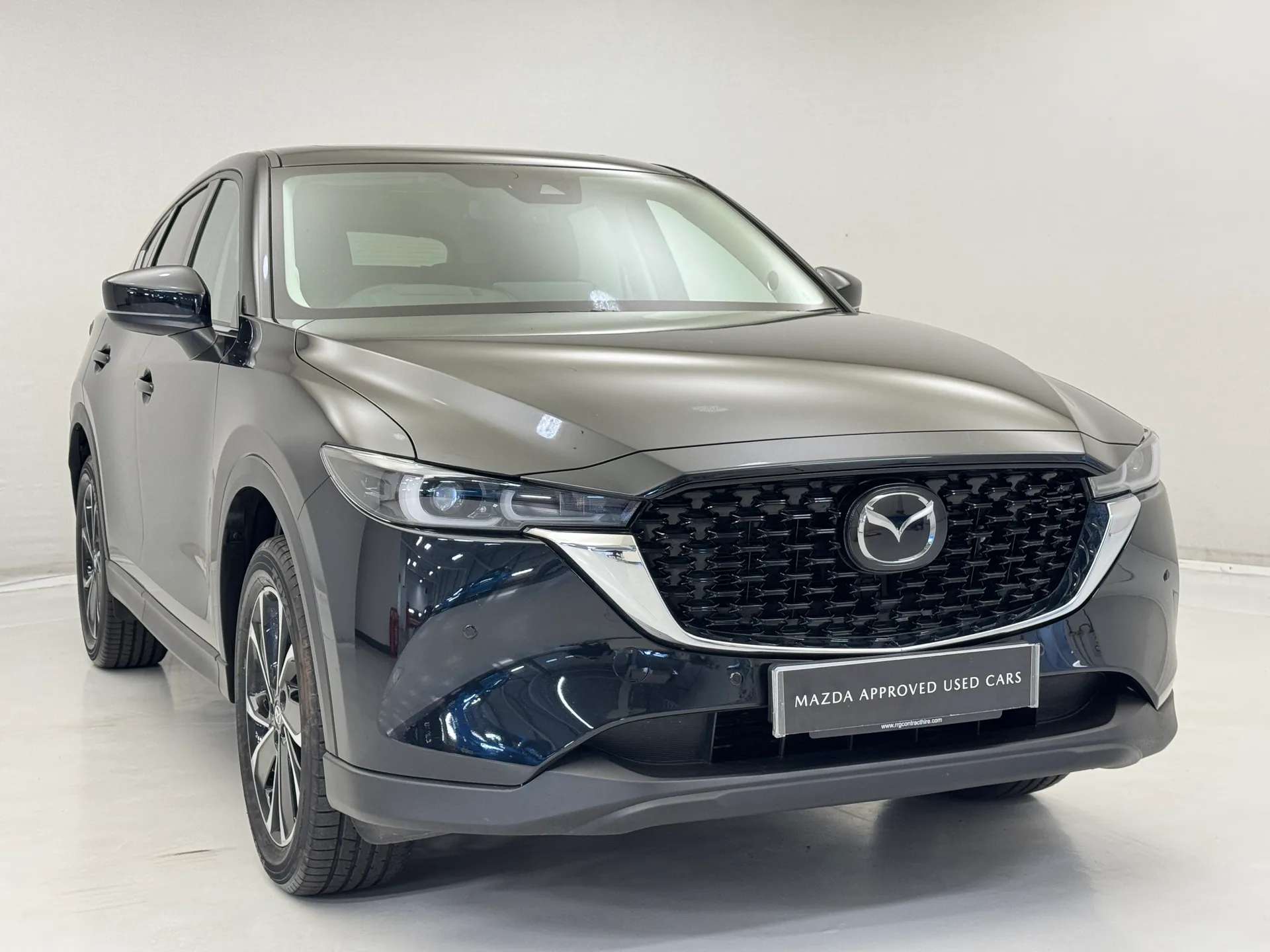 A 2025 MAZDA CX-5 2.0 e-Skyactiv G MHEV Exclusive-Line 5dr Auto A 2025 MAZDA CX-5 2.0 e-Skyactiv G MHEV Exclusive-Line 5dr Auto