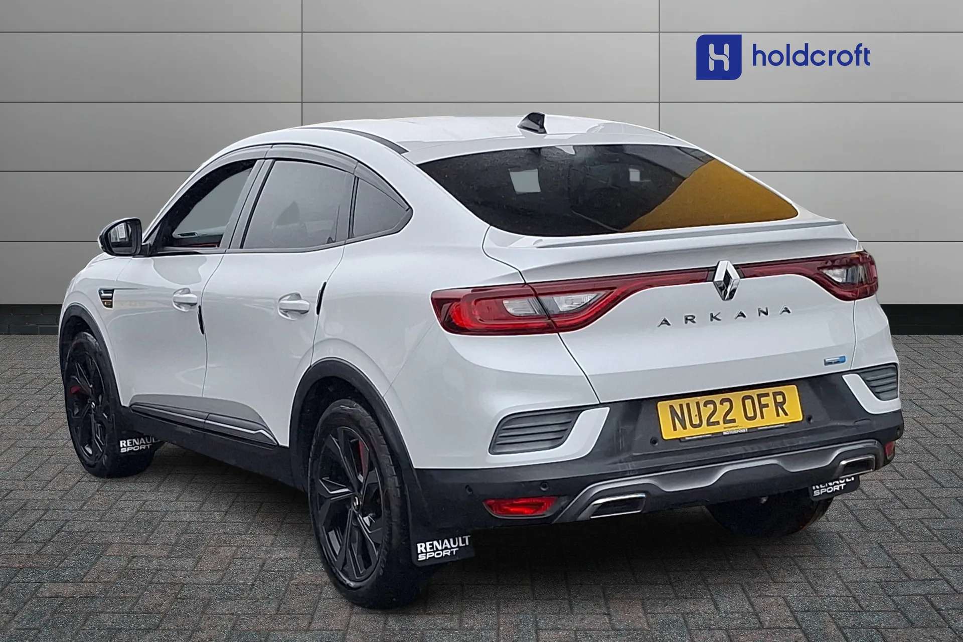 A 2022 RENAULT ARKANA 1.6 E-TECH Hybrid 145 R.S. Line 5dr Auto A 2022 RENAULT ARKANA 1.6 E-TECH Hybrid 145 R.S. Line 5dr Auto