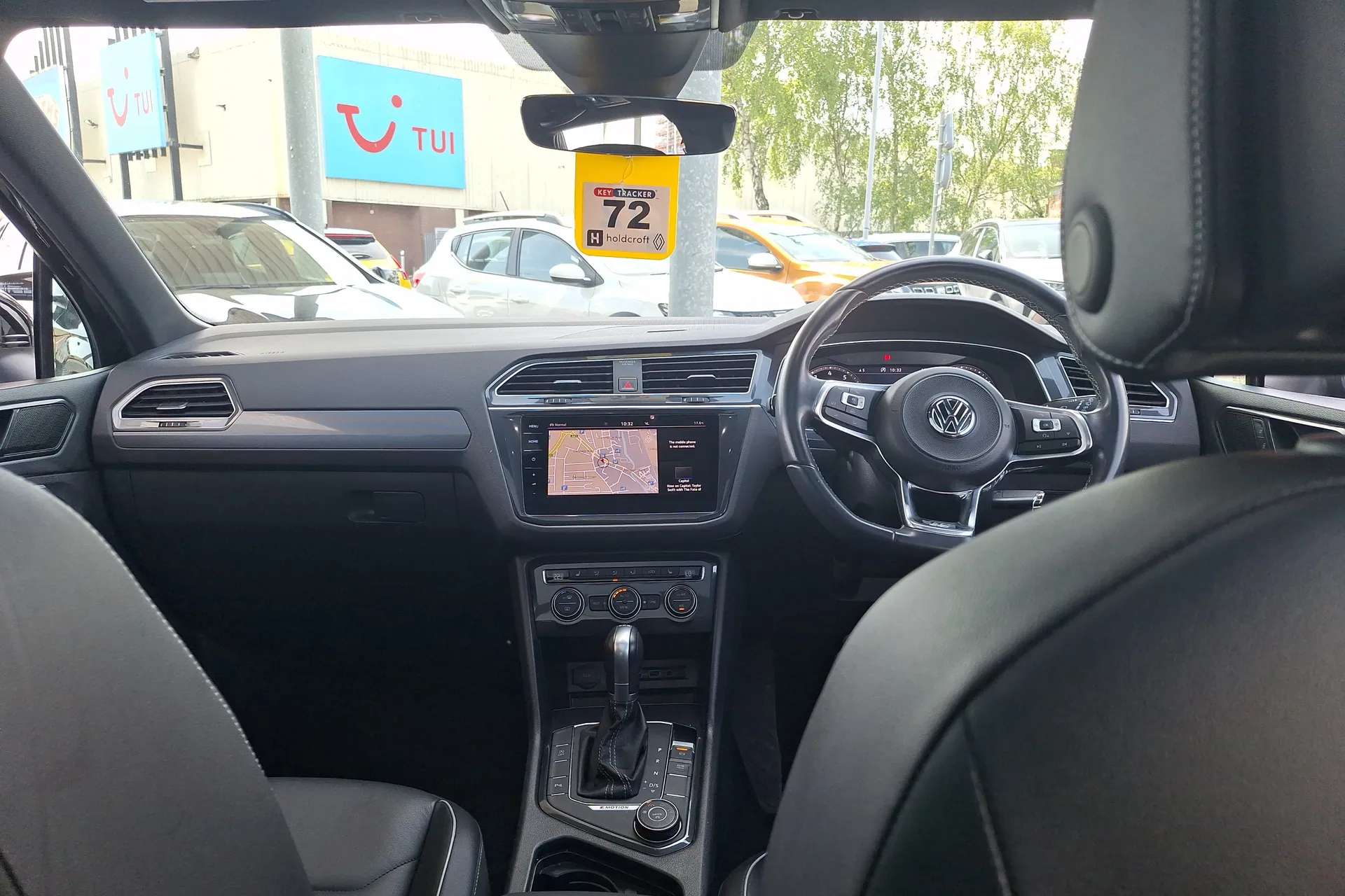 A 2018 VOLKSWAGEN TIGUAN 2.0 TSi 180 4Motion R-Line 5dr DSG A 2018 VOLKSWAGEN TIGUAN 2.0 TSi 180 4Motion R-Line 5dr DSG