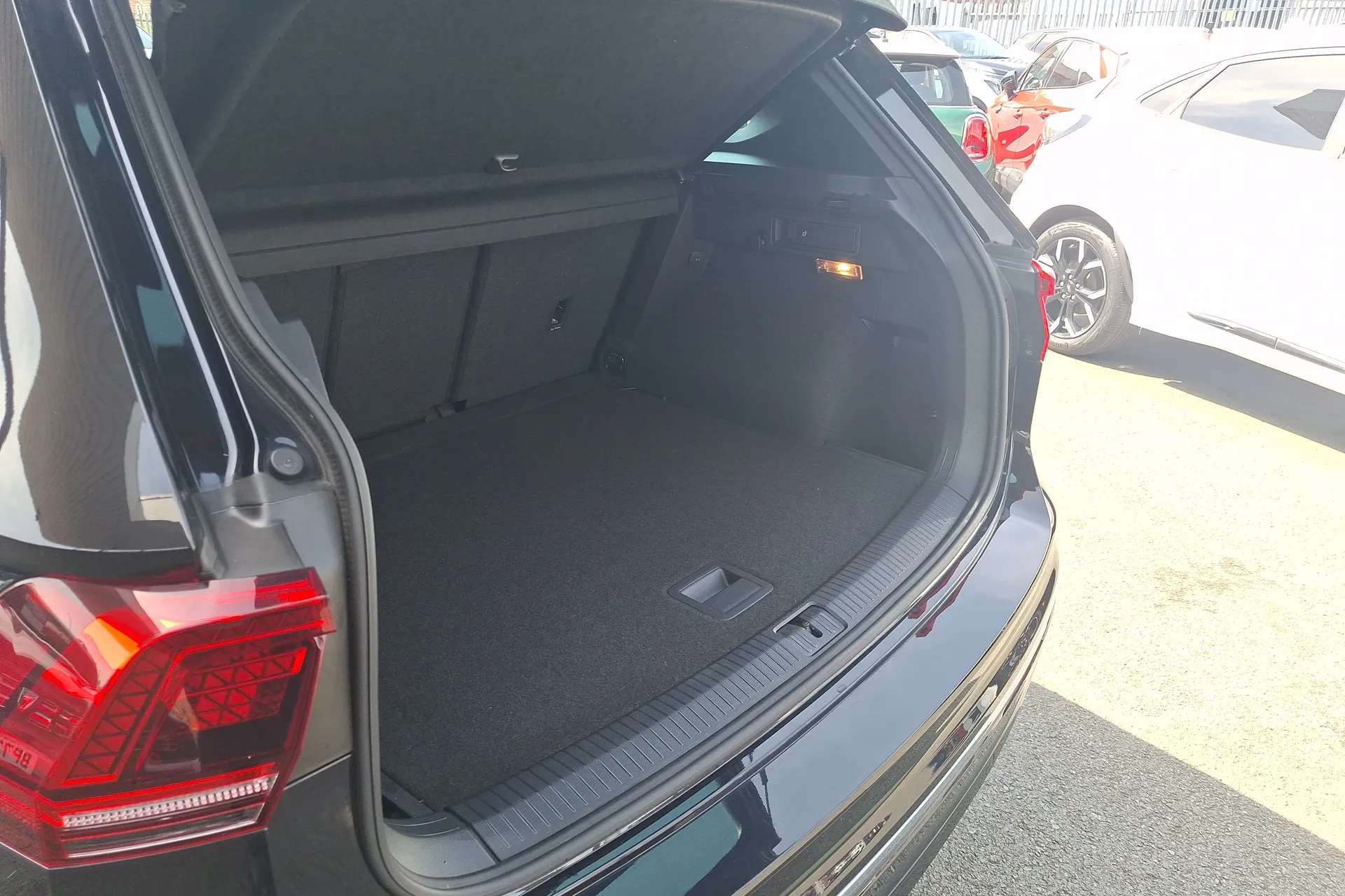 2018 VOLKSWAGEN TIGUAN 2018 VOLKSWAGEN TIGUAN