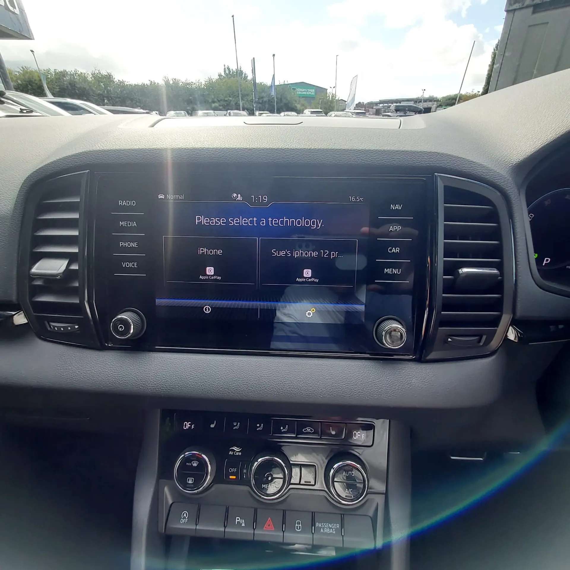 2022 SKODA KAROQ 2022 SKODA KAROQ