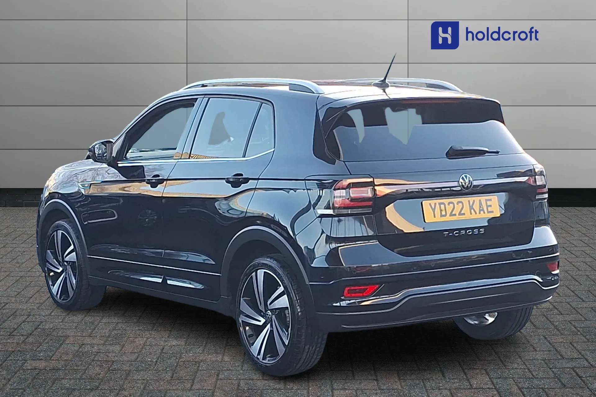 A 2022 VOLKSWAGEN T-CROSS 1.5 TSI EVO R-Line 5dr DSG A 2022 VOLKSWAGEN T-CROSS 1.5 TSI EVO R-Line 5dr DSG