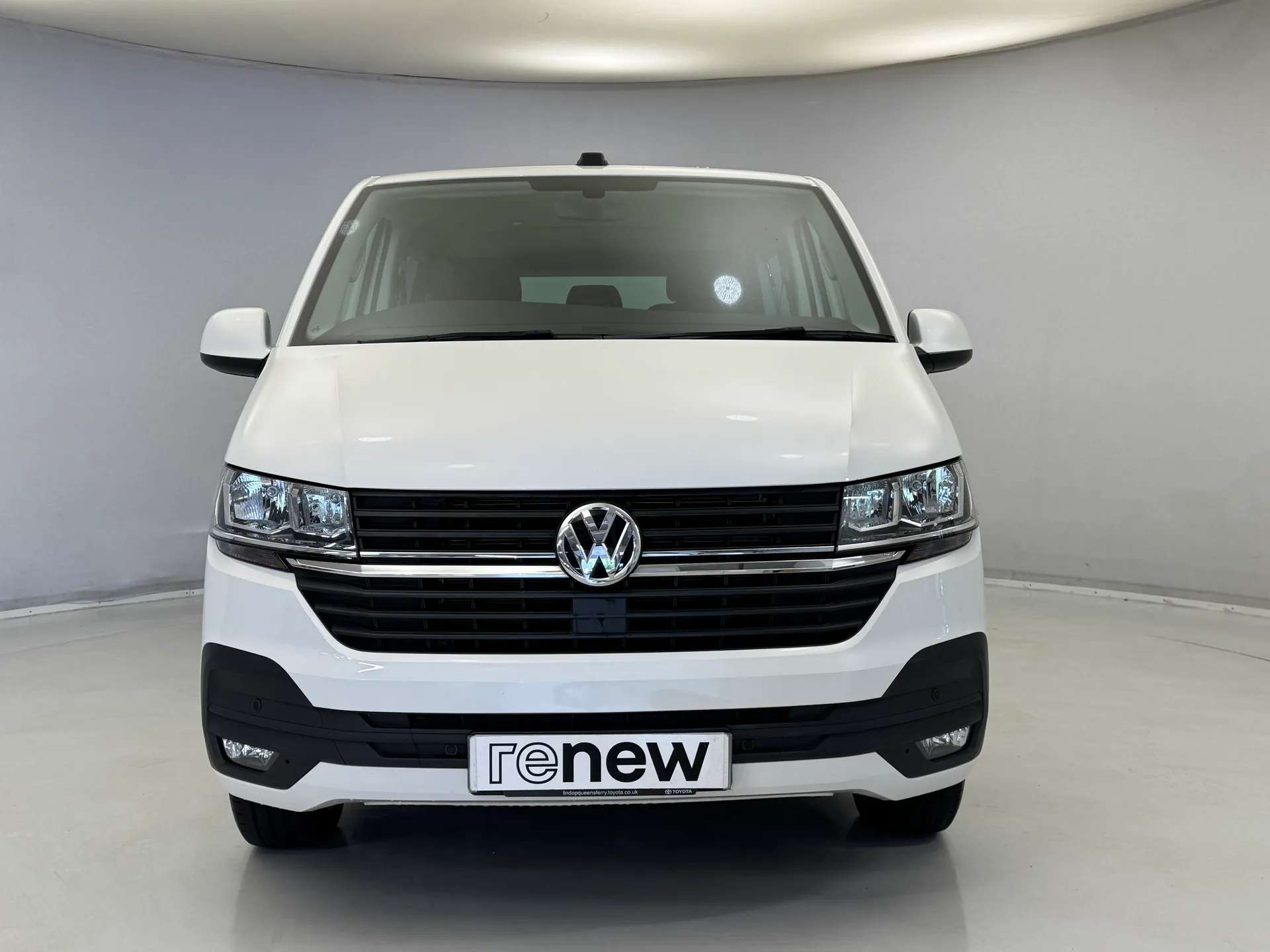 A 2021 VOLKSWAGEN TRANSPORTER 2.0 TDI 150 Highline Kombi Van A 2021 VOLKSWAGEN TRANSPORTER 2.0 TDI 150 Highline Kombi Van