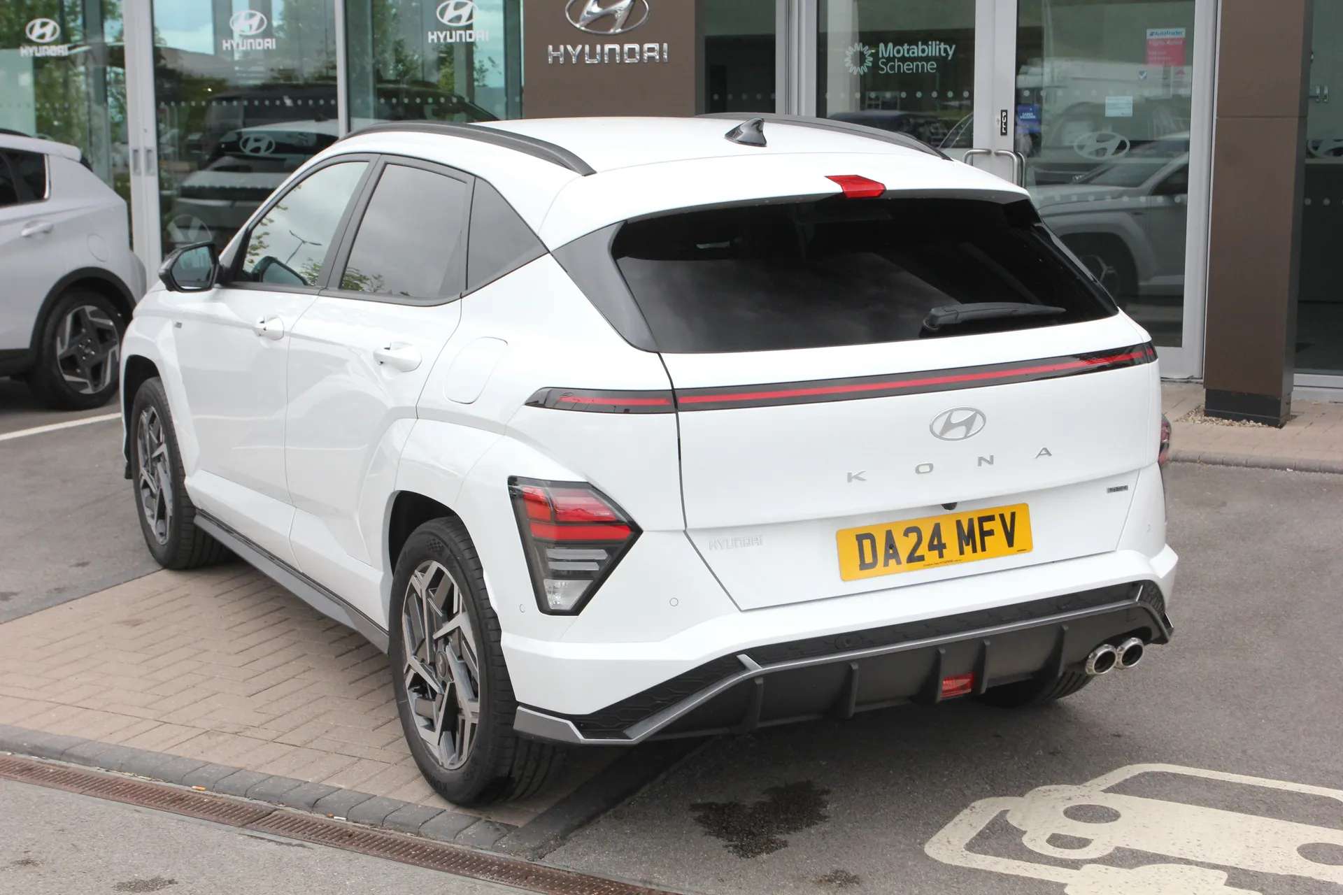 A 2024 HYUNDAI KONA 1.6 GDi Hybrid N Line S 5dr DCT A 2024 HYUNDAI KONA 1.6 GDi Hybrid N Line S 5dr DCT