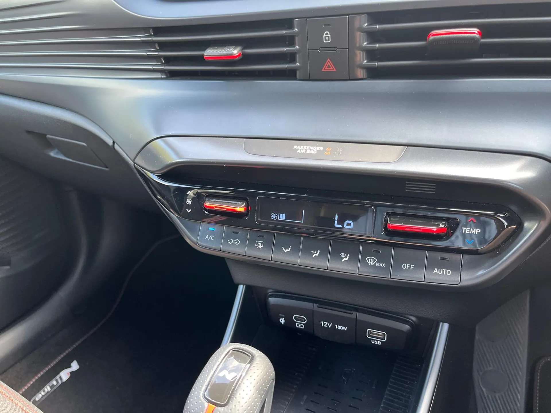 2024 HYUNDAI I20 2024 HYUNDAI I20