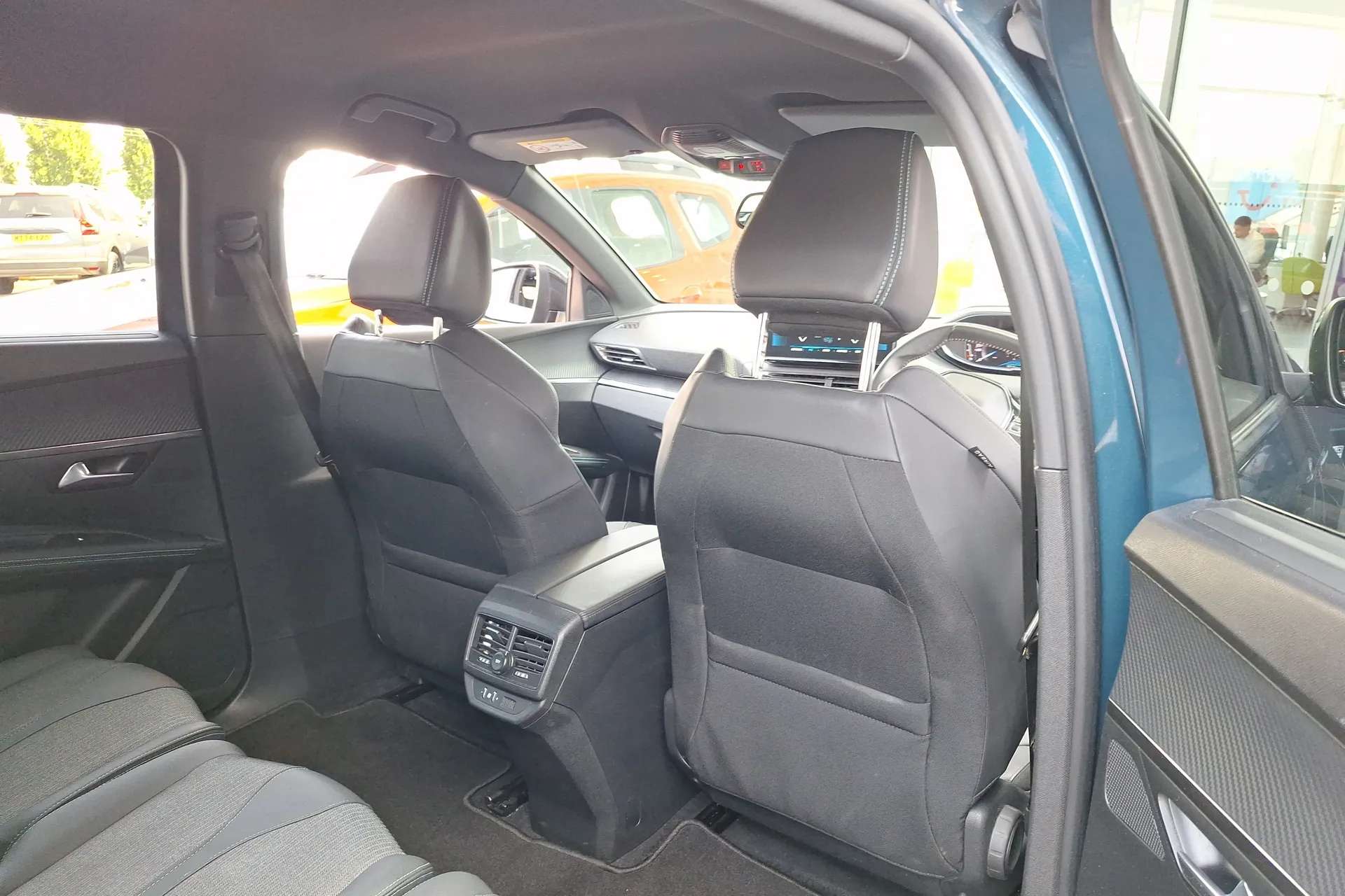 2024 PEUGEOT 5008 2024 PEUGEOT 5008