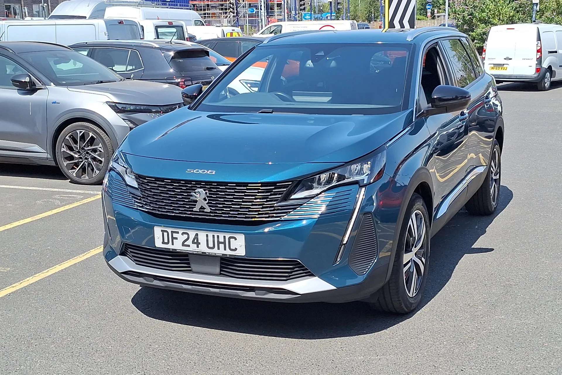 2024 PEUGEOT 5008 2024 PEUGEOT 5008