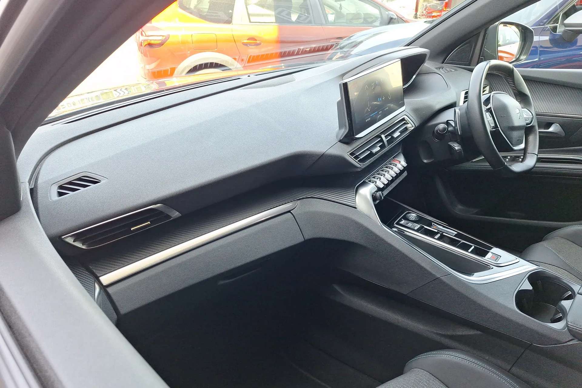 2024 PEUGEOT 5008 2024 PEUGEOT 5008