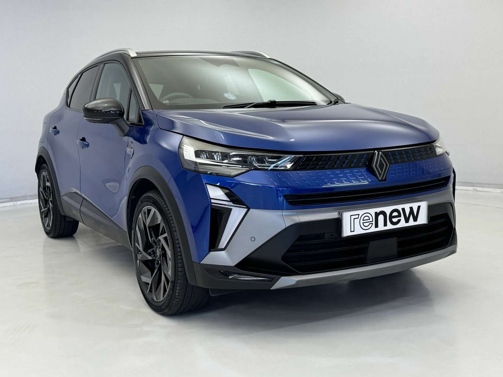 A 2024 RENAULT CAPTUR 1.6 E-Tech Full Hybrid 145 Esprit Alpine 5dr Auto A 2024 RENAULT CAPTUR 1.6 E-Tech Full Hybrid 145 Esprit Alpine 5dr Auto