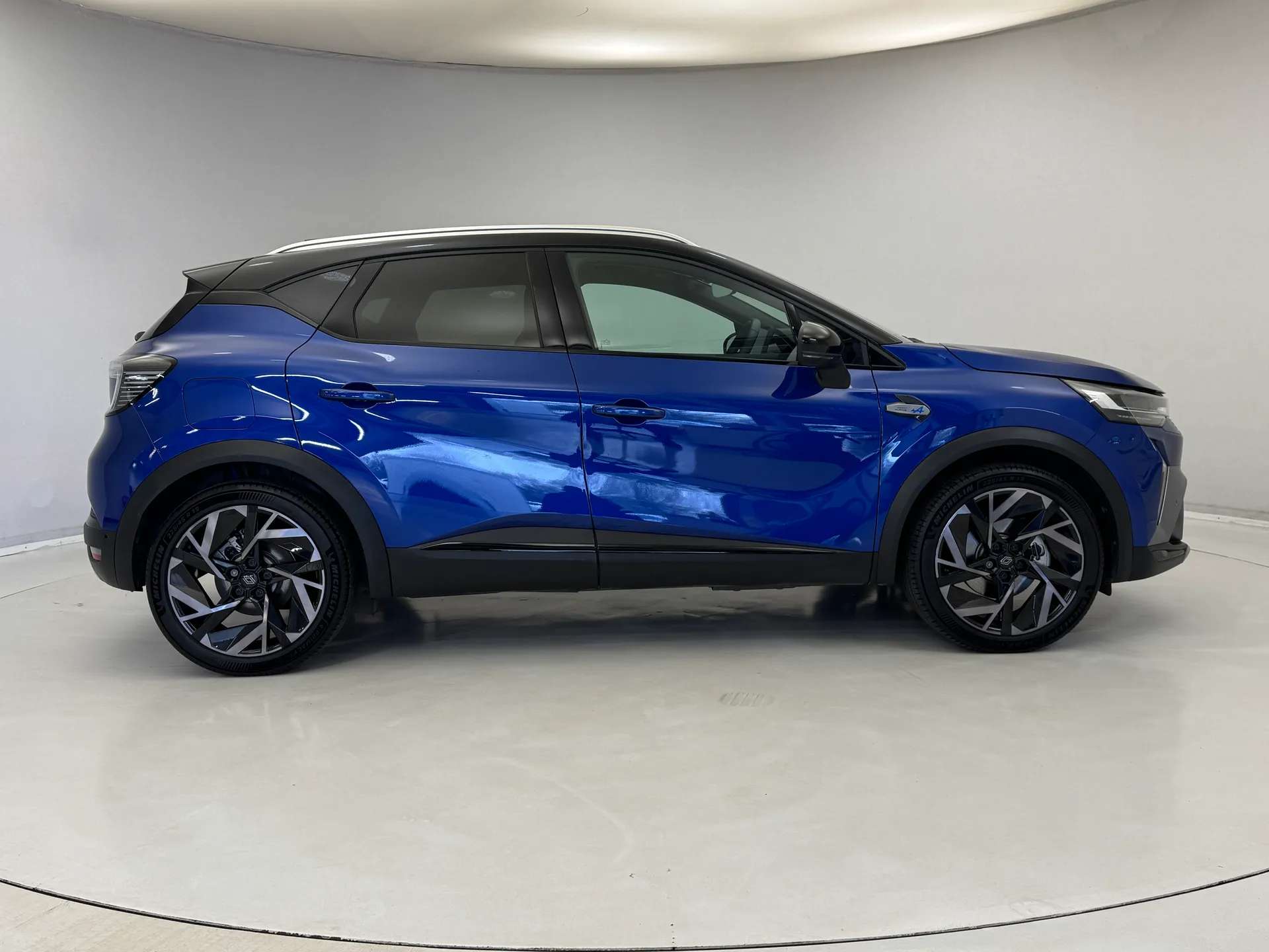 2024 RENAULT CAPTUR 2024 RENAULT CAPTUR