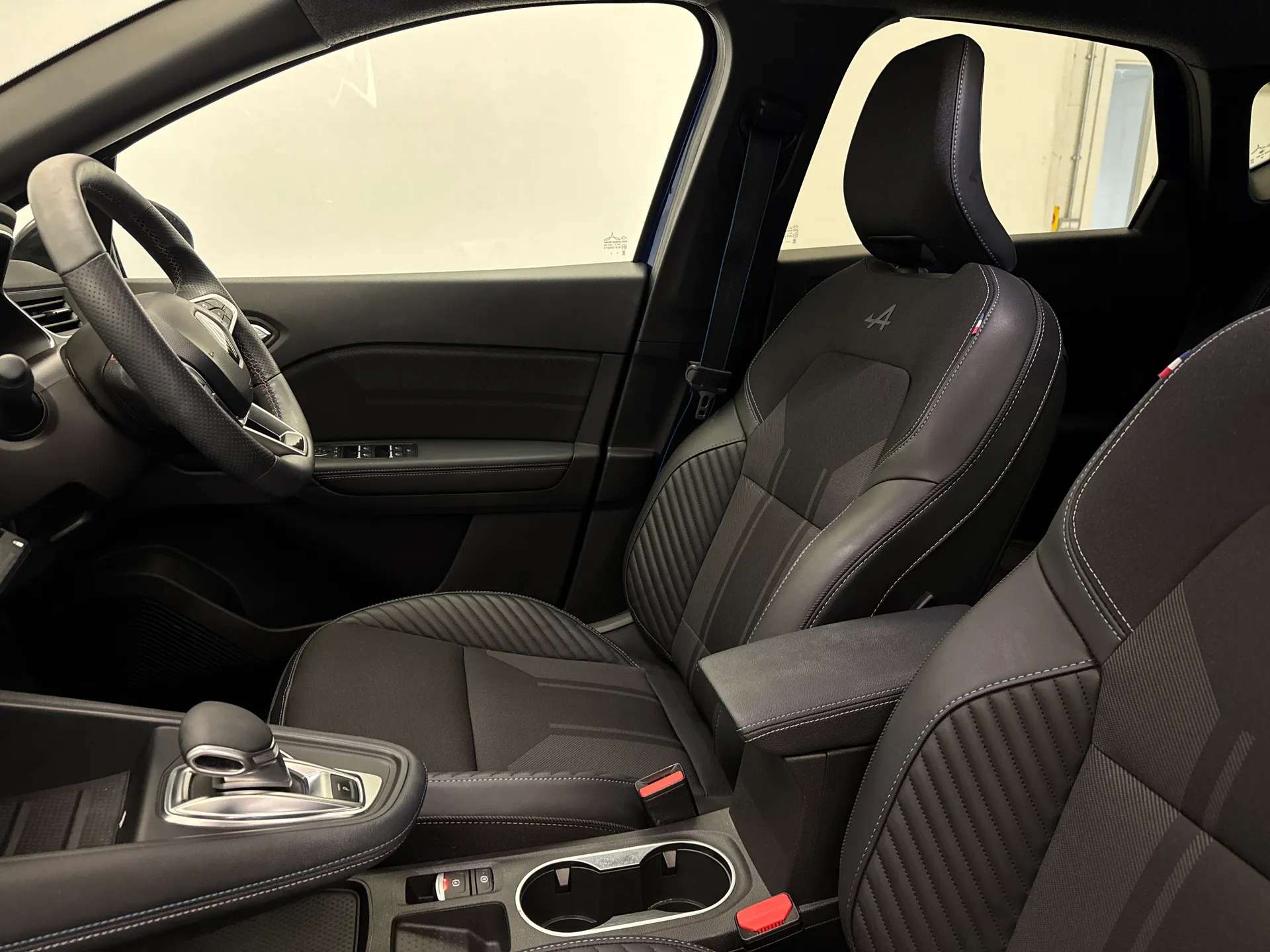 2024 RENAULT CAPTUR 2024 RENAULT CAPTUR