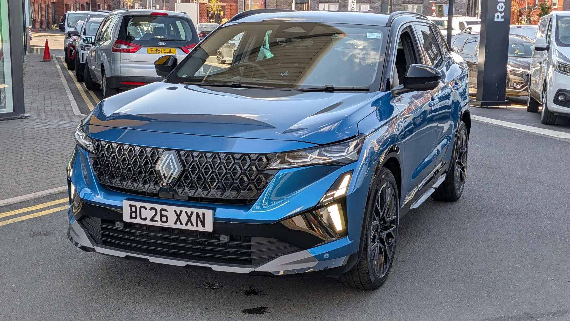 A 2026 RENAULT AUSTRAL E-Tech Full Hybrid Iconic Esprit Alpine 5dr Auto A 2026 RENAULT AUSTRAL E-Tech Full Hybrid Iconic Esprit Alpine 5dr Auto