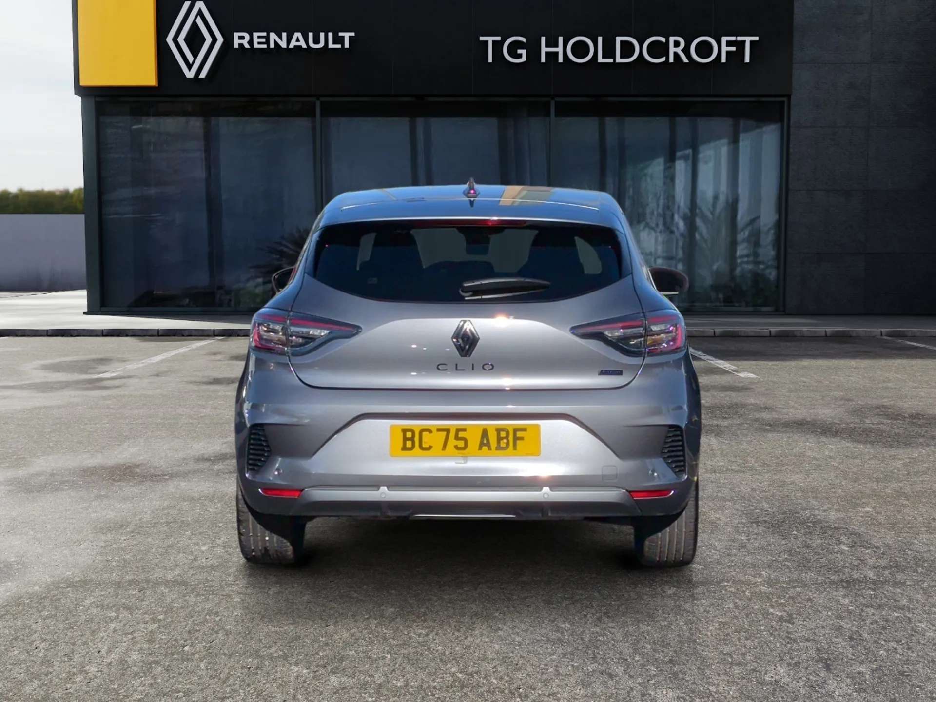 A 2026 RENAULT CLIO 1.6 E-TECH full hybrid 145 Esprit Alpine 5dr Auto A 2026 RENAULT CLIO 1.6 E-TECH full hybrid 145 Esprit Alpine 5dr Auto