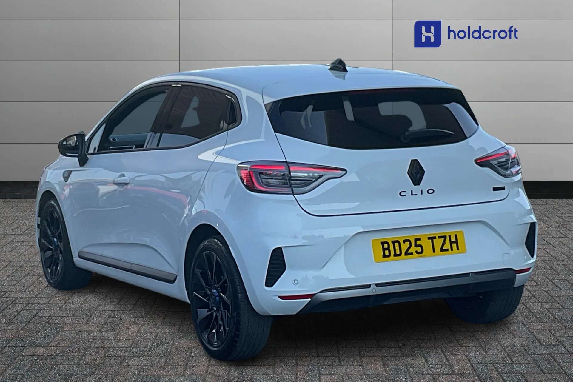 A 2025 RENAULT CLIO 1.6 E-TECH full hybrid 145 Esprit Alpine 5dr Auto A 2025 RENAULT CLIO 1.6 E-TECH full hybrid 145 Esprit Alpine 5dr Auto