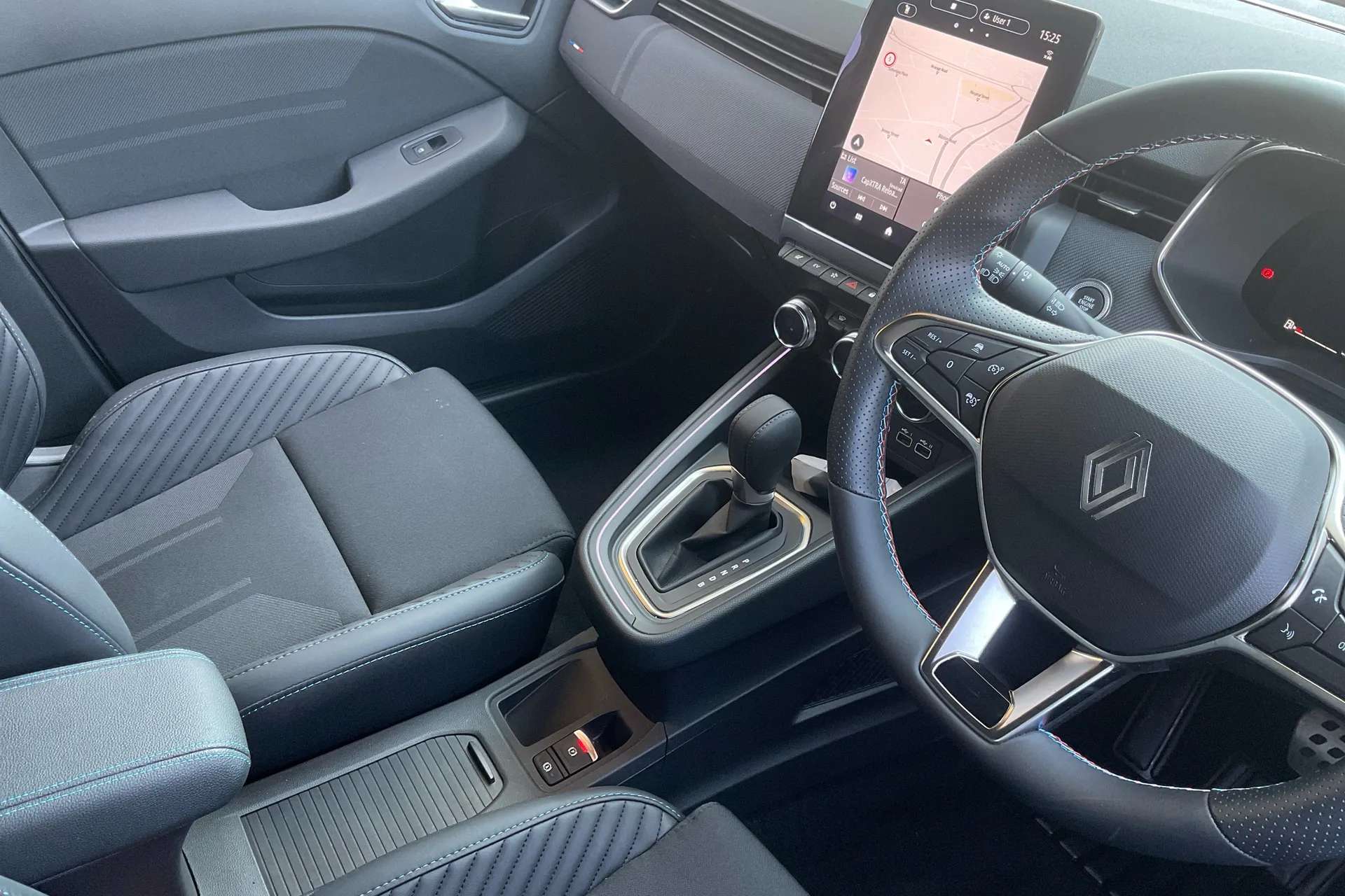 2025 RENAULT CLIO 2025 RENAULT CLIO