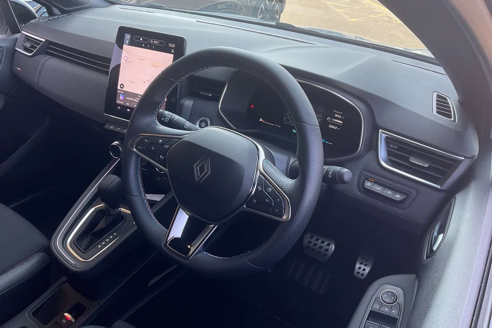 2025 RENAULT CLIO 2025 RENAULT CLIO