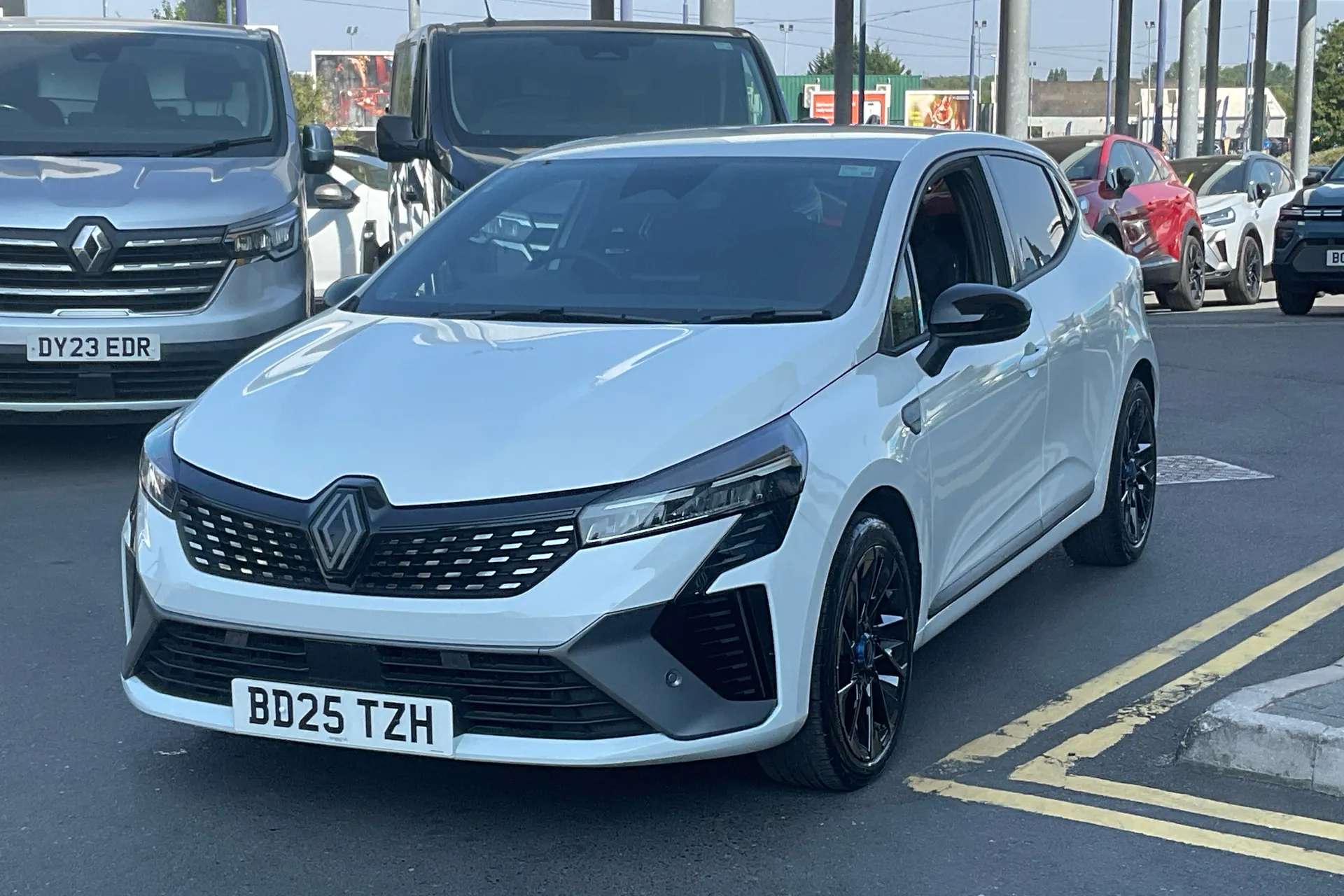 2025 RENAULT CLIO 2025 RENAULT CLIO