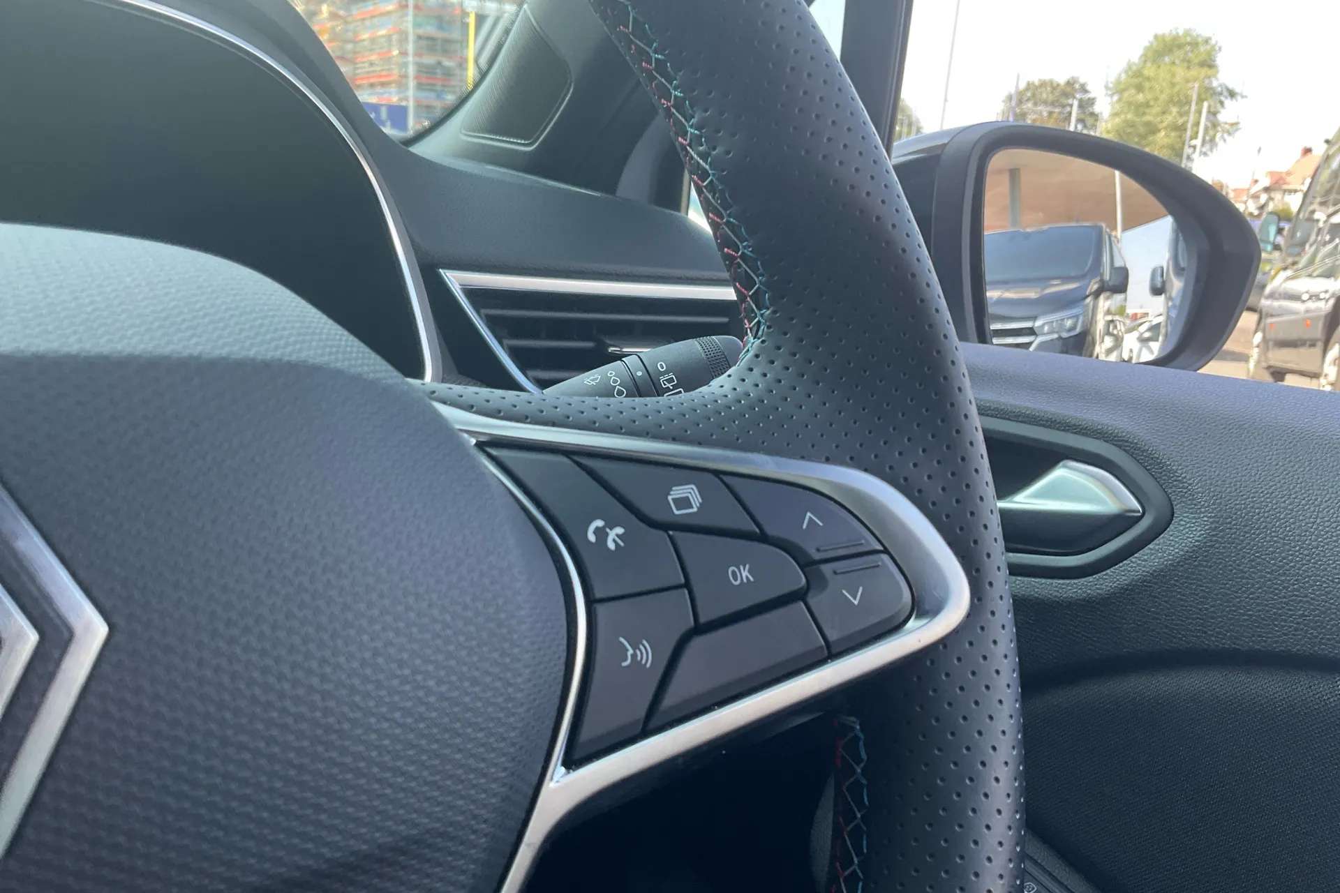 2025 RENAULT CLIO 2025 RENAULT CLIO