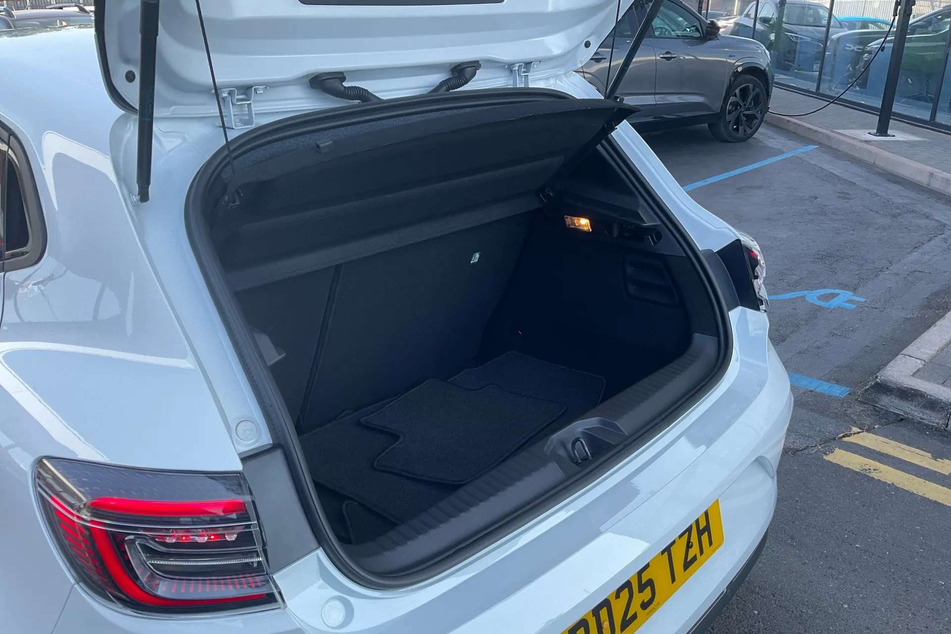 2025 RENAULT CLIO 2025 RENAULT CLIO